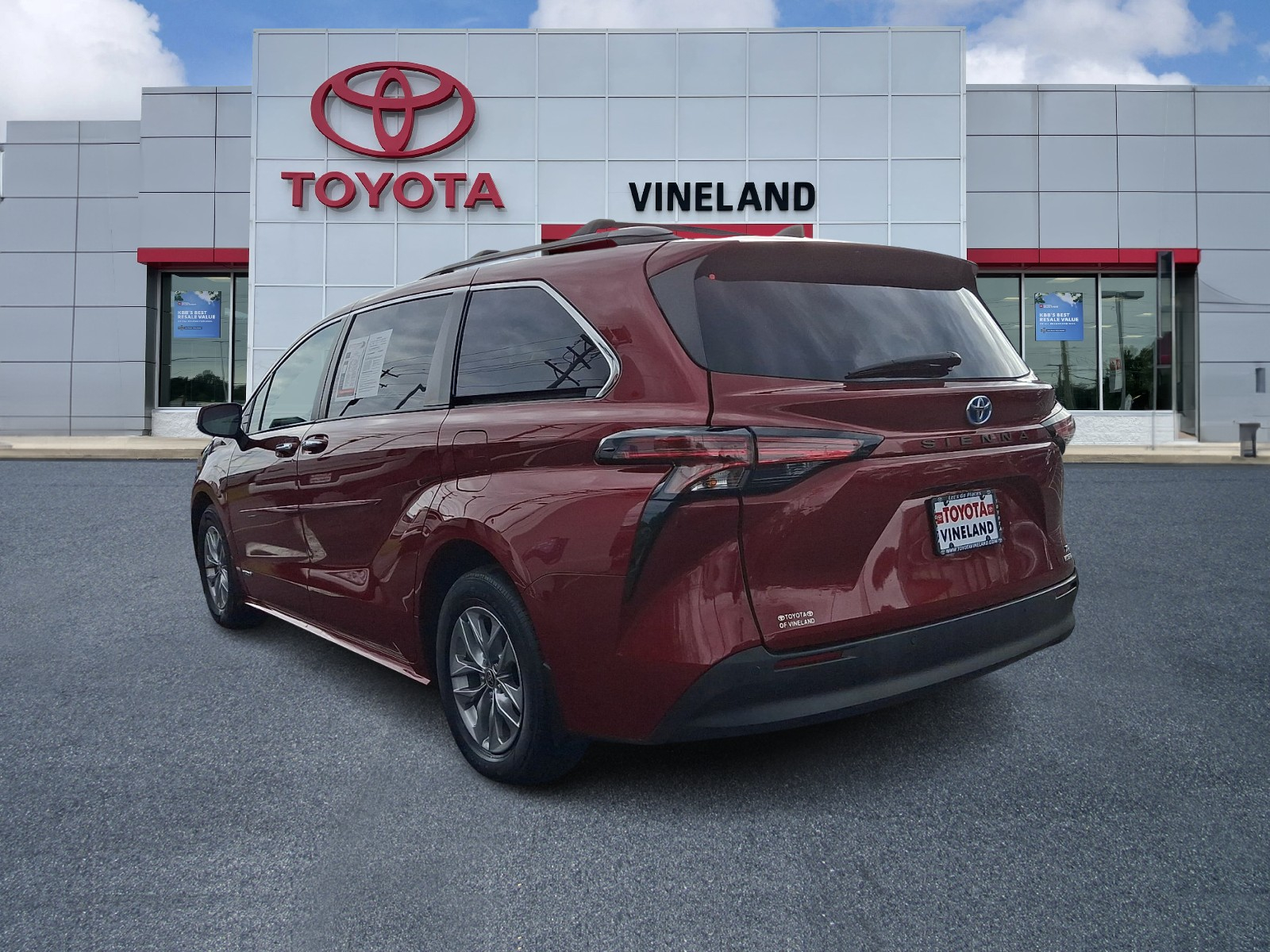 Used 2021 Toyota Sienna Van
