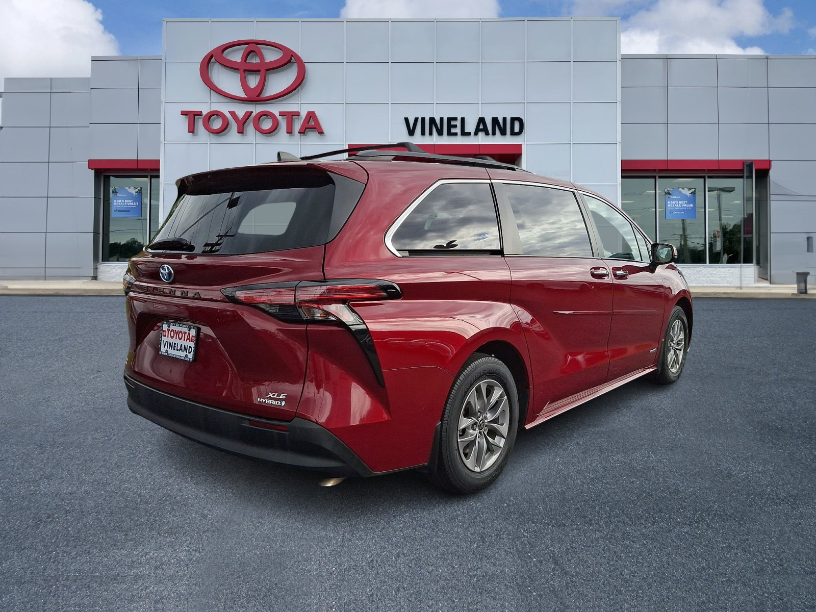 Used 2021 Toyota Sienna Van