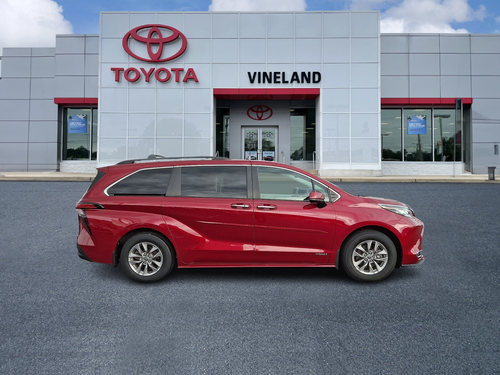 Used 2021 Toyota Sienna Van