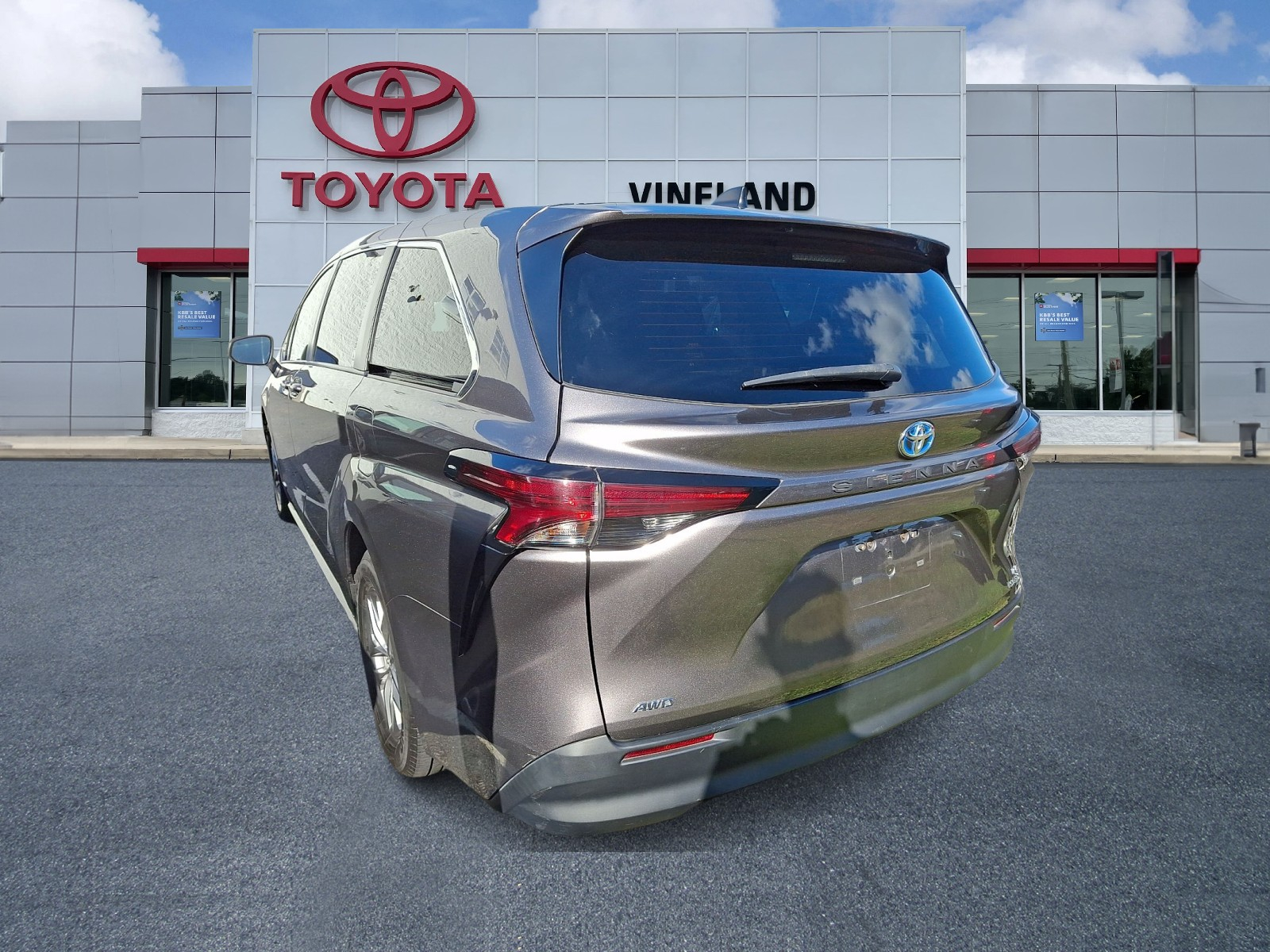 Used 2021 Toyota Sienna Van