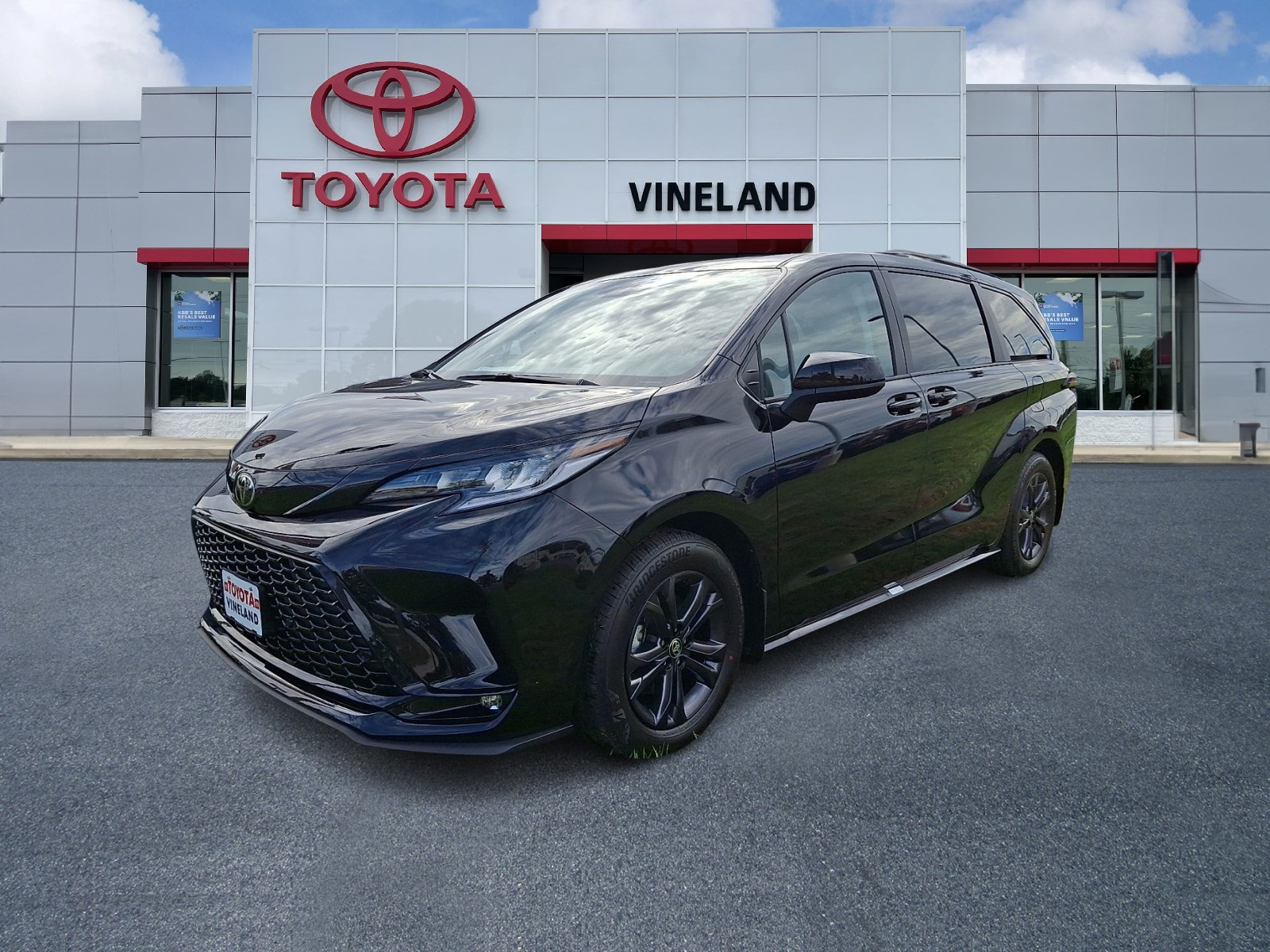 New 2026 Toyota Sienna Van