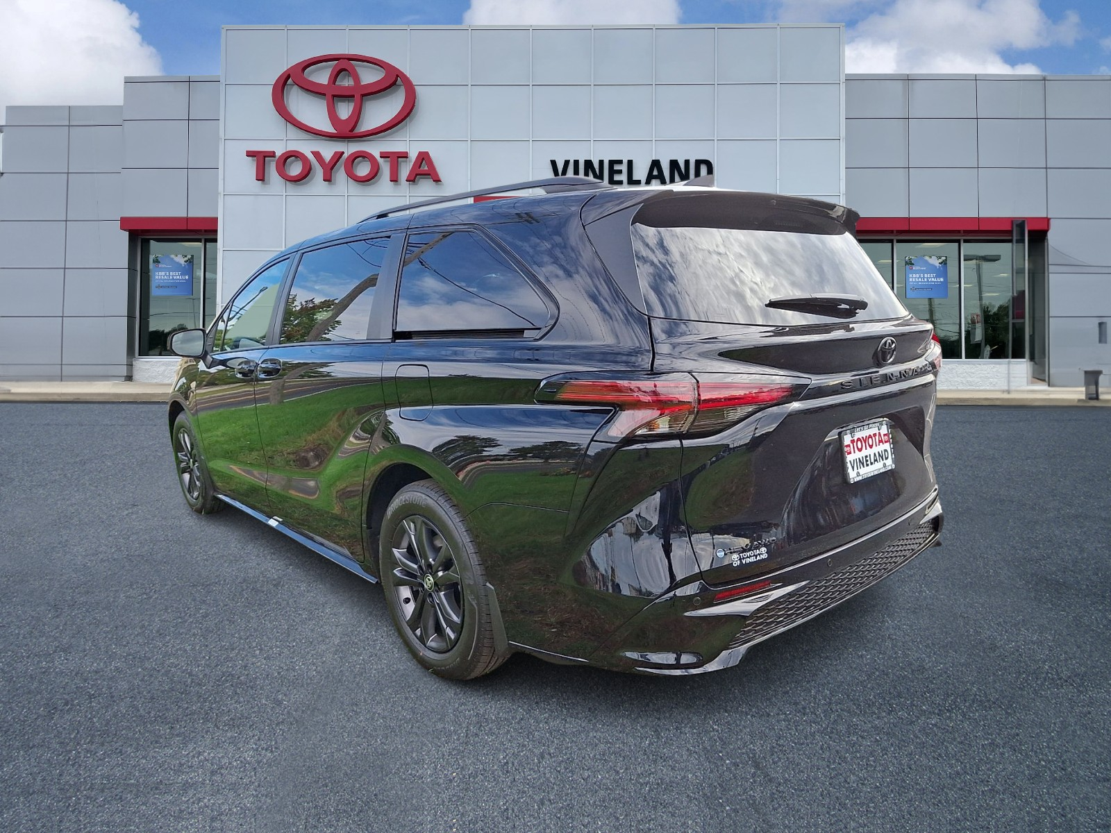 New 2026 Toyota Sienna Van