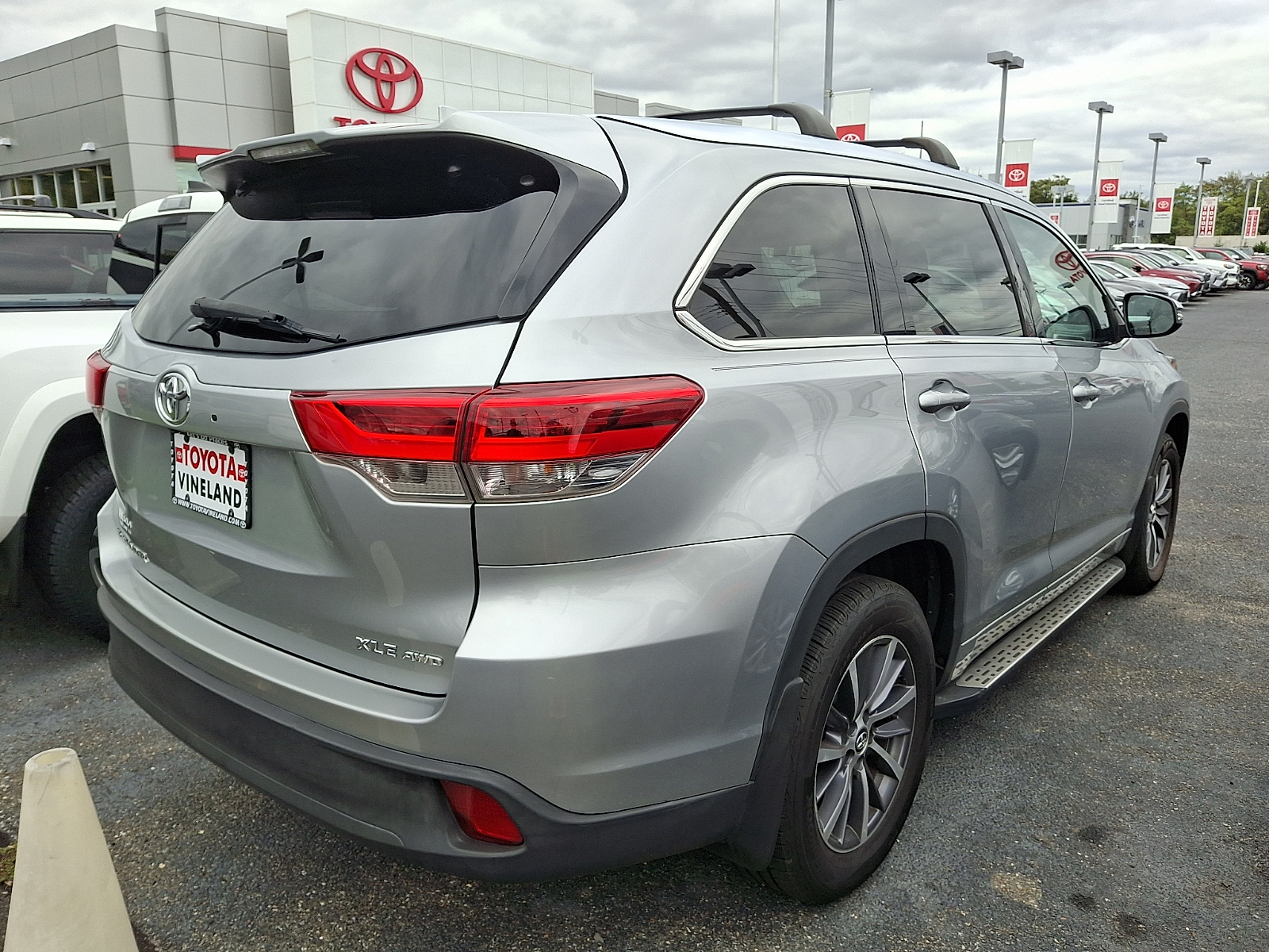 Used 2017 Toyota Highlander SUV