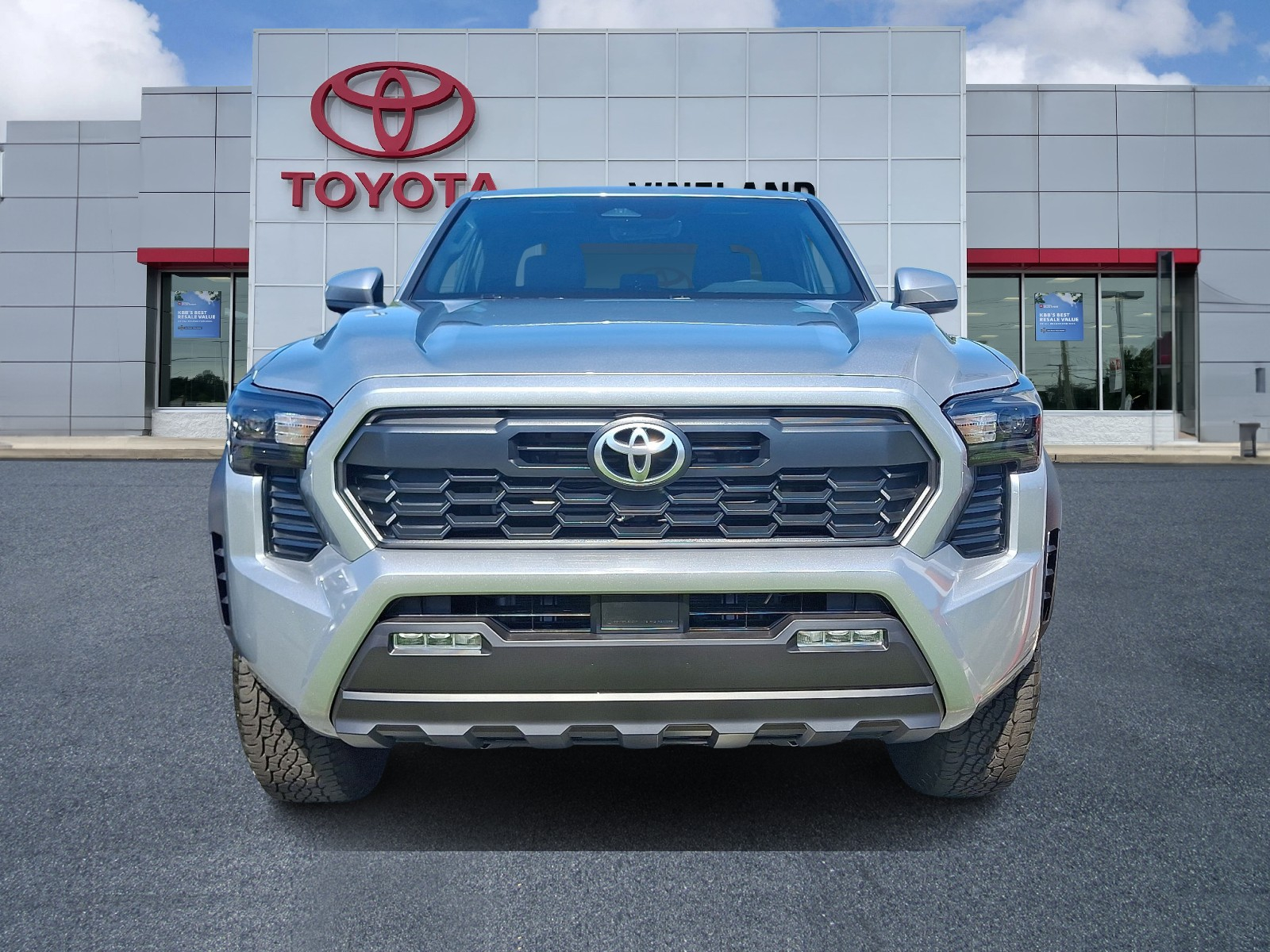 2025 Toyota Tacoma TRD Off-Road Double Cab photo 2