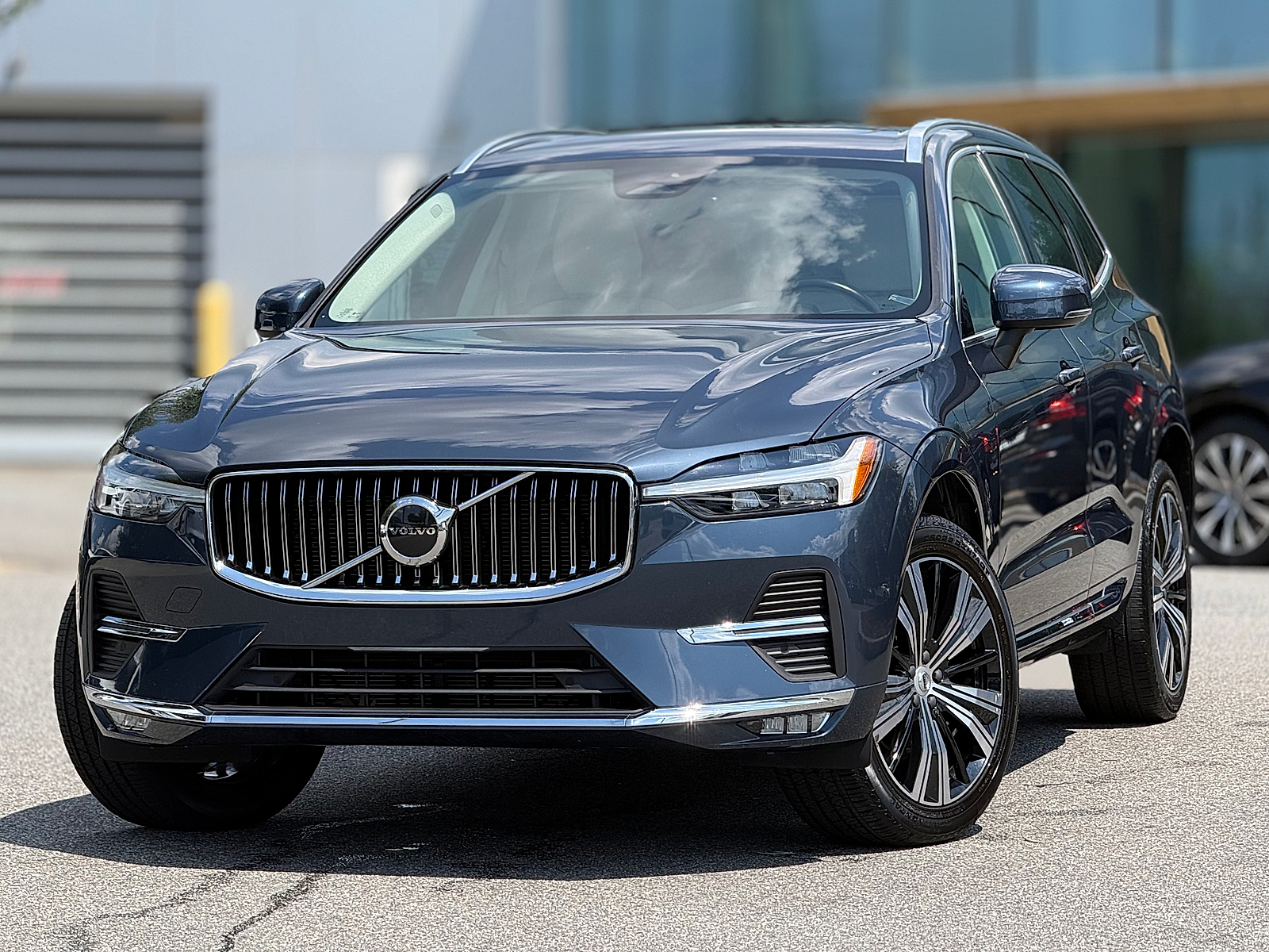 Denim Blue Metallic 2022 Volvo XC60 SUV / Crossover Front-Wheel Drive Automatic