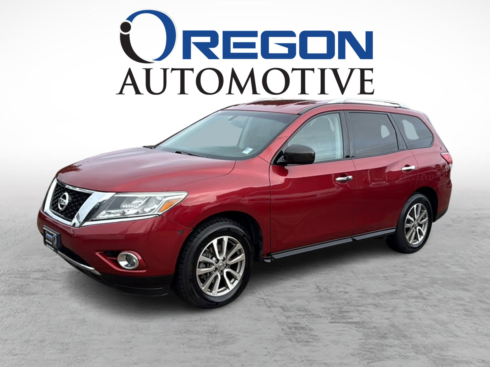 2016 Nissan Pathfinder SV's photo