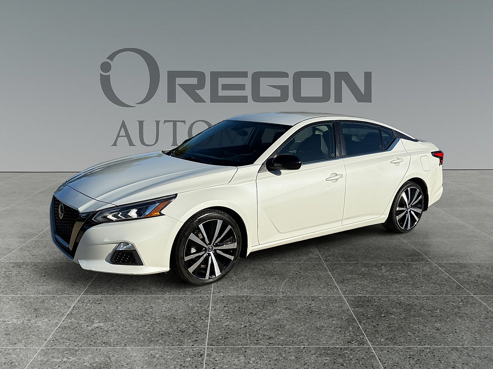 2022 Nissan Altima SR