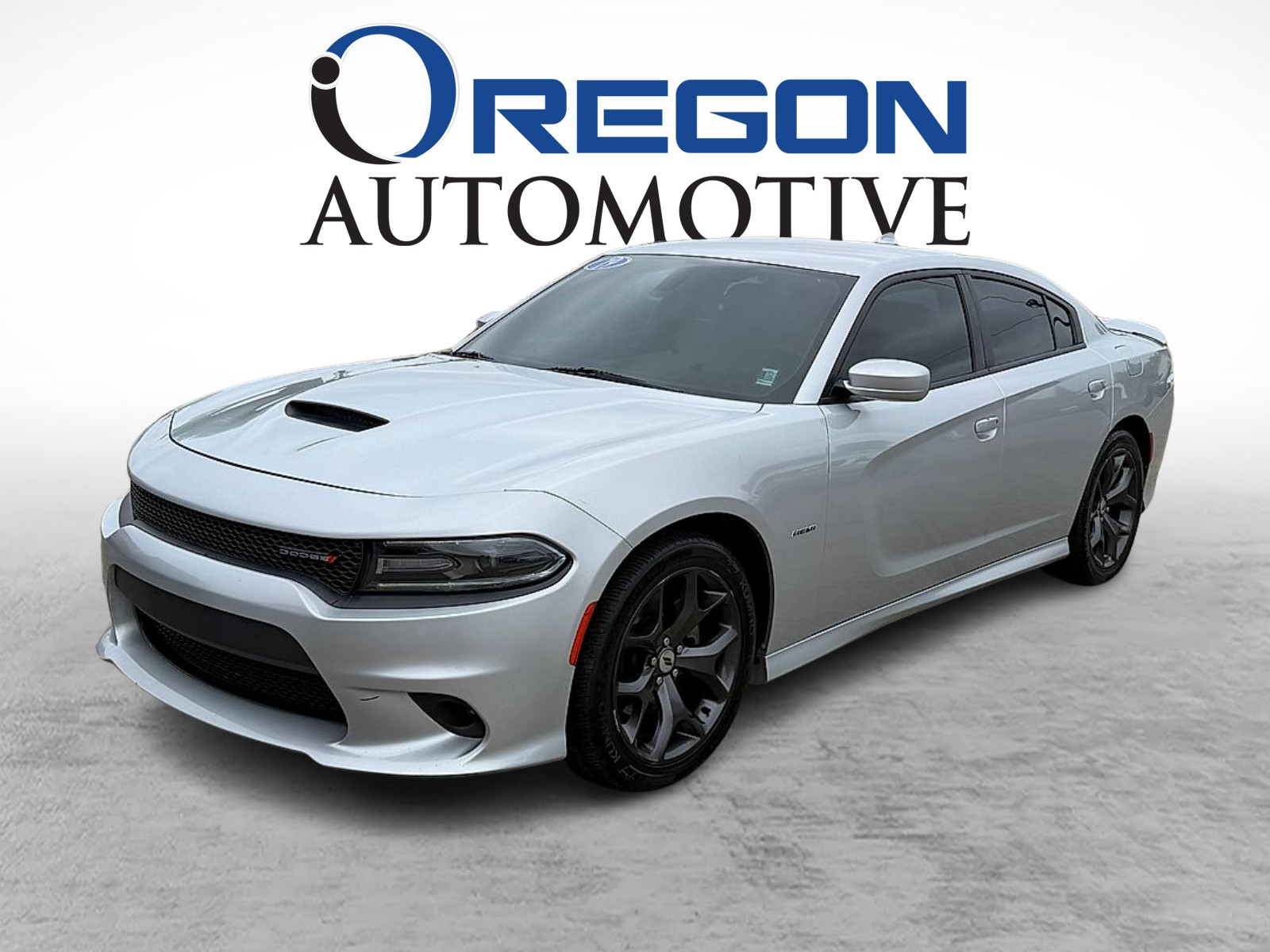 Silver 2019 Dodge Charger Sedan Rear-Wheel Drive 8-Speed Automatic