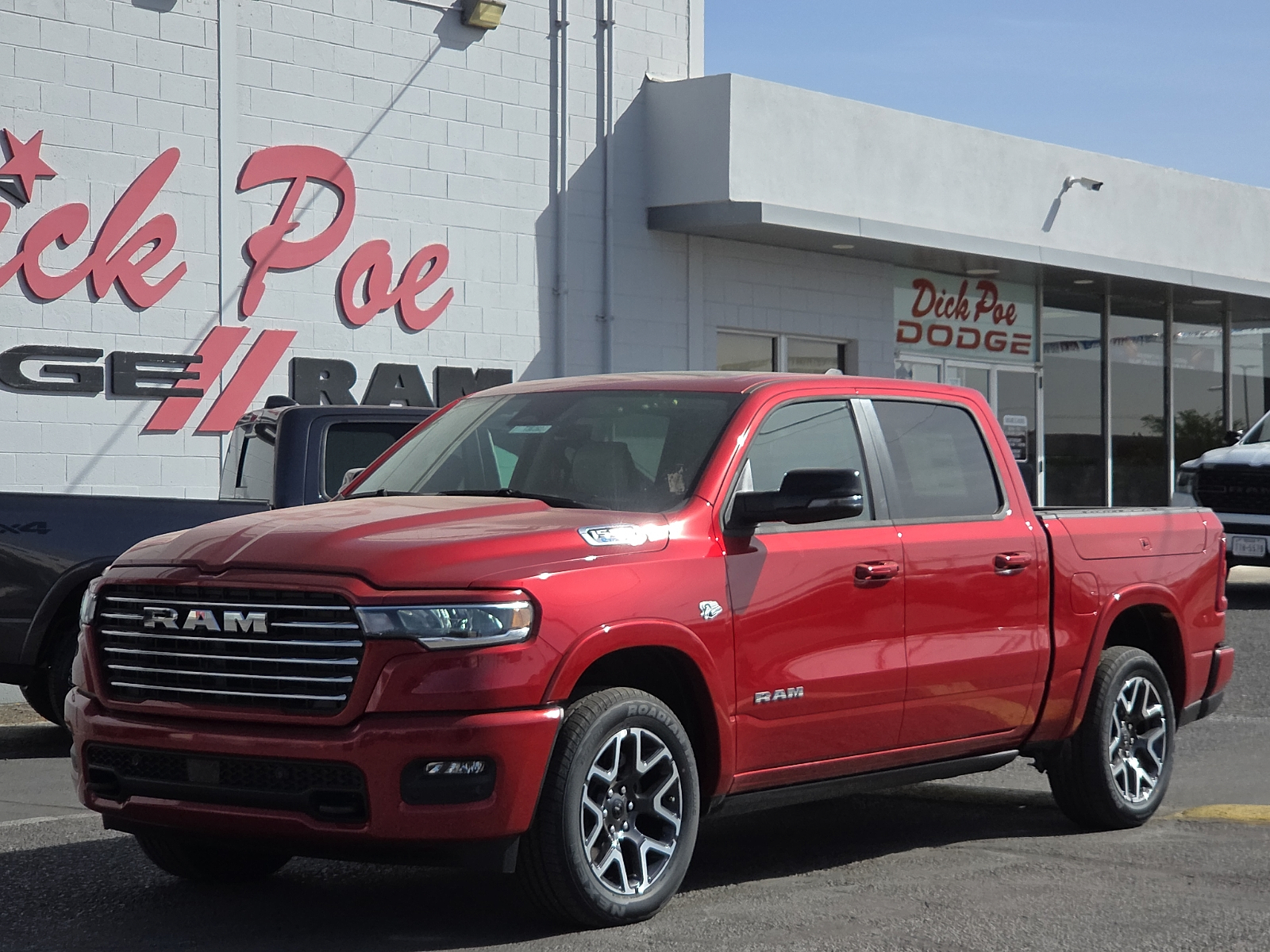 2026 RAM 1500 Laramie Crew Cab 4WD