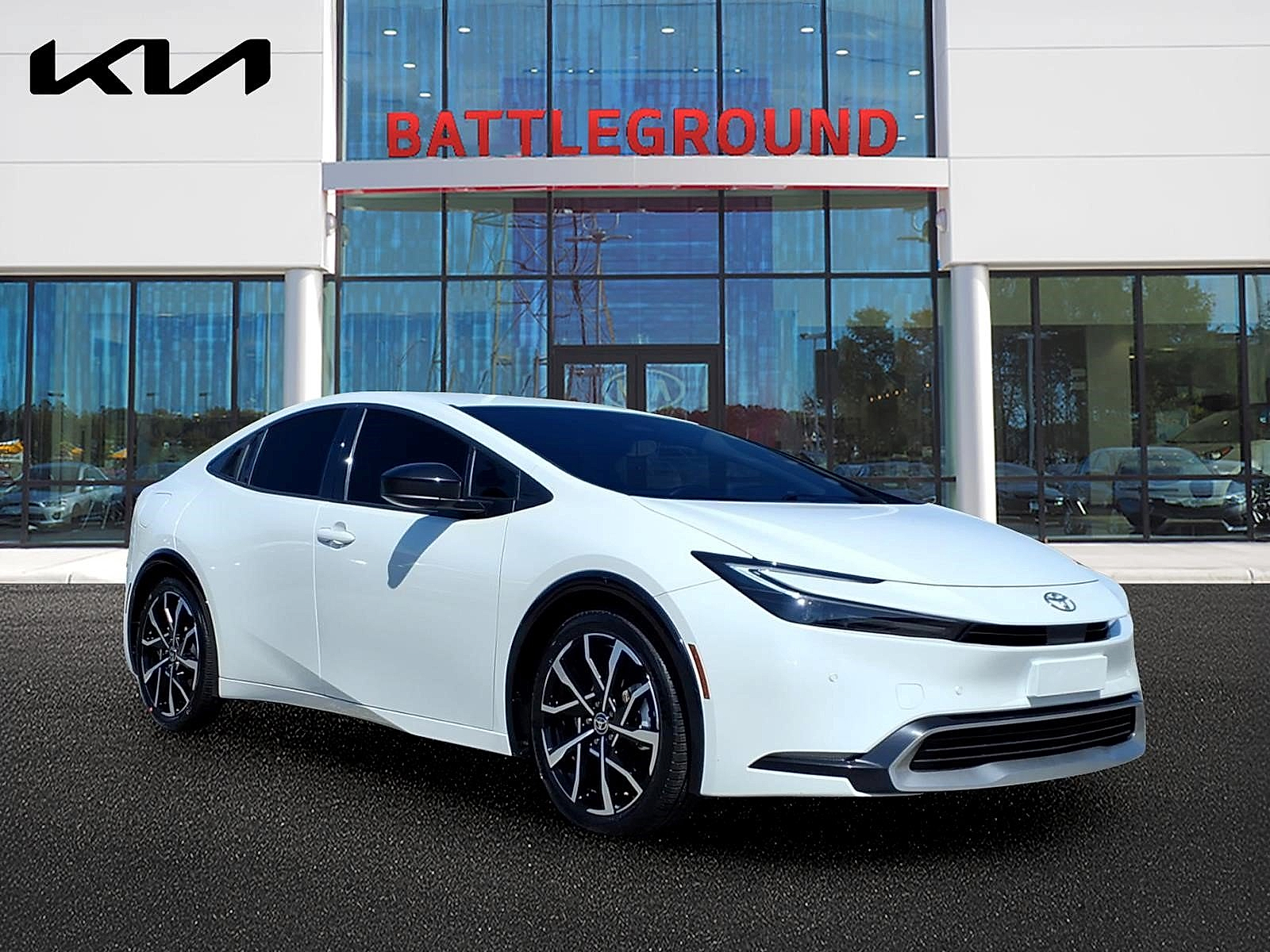  2023 Toyota Prius Prime Hatchback Front-Wheel Drive Continuously Variable Transmission