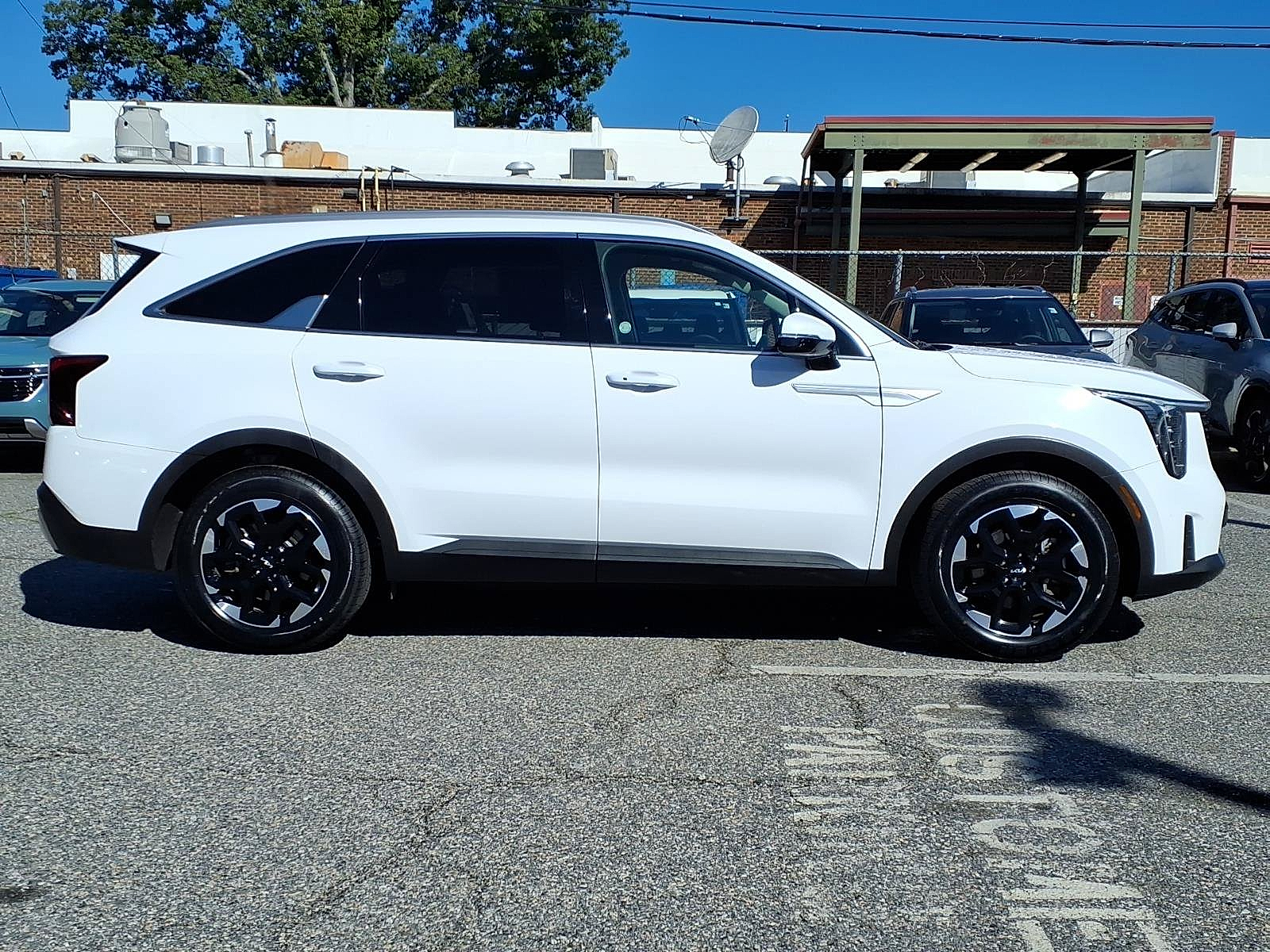 Used 2024 Kia Sorento SUV