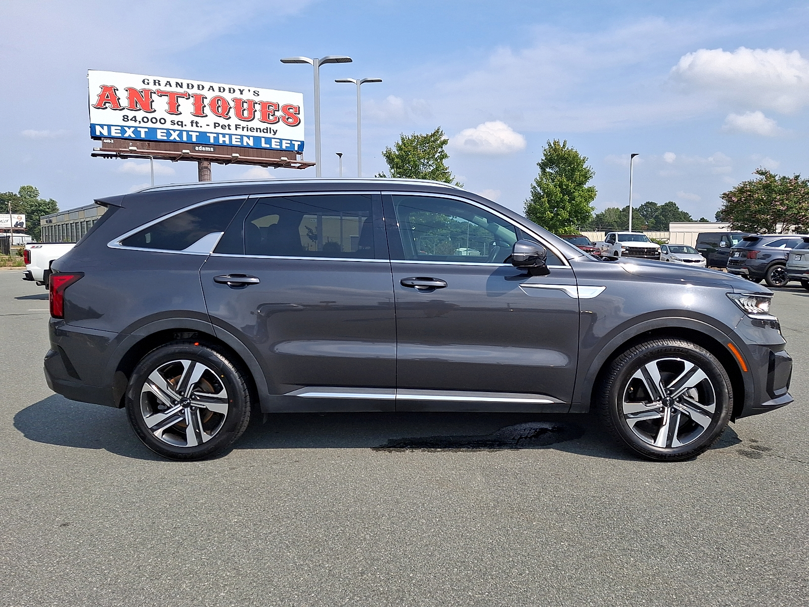 Used 2023 Kia Sorento Hybrid SUV