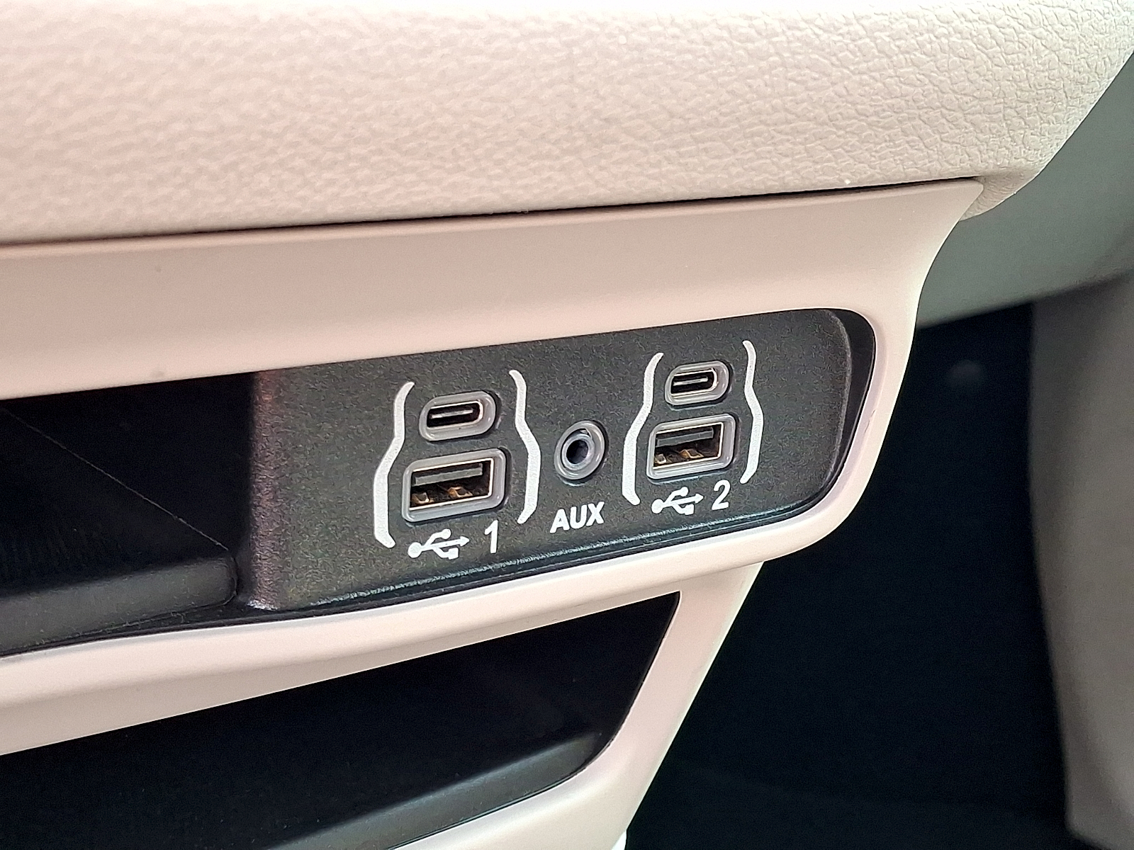 Used 2024 Chrysler Pacifica Van