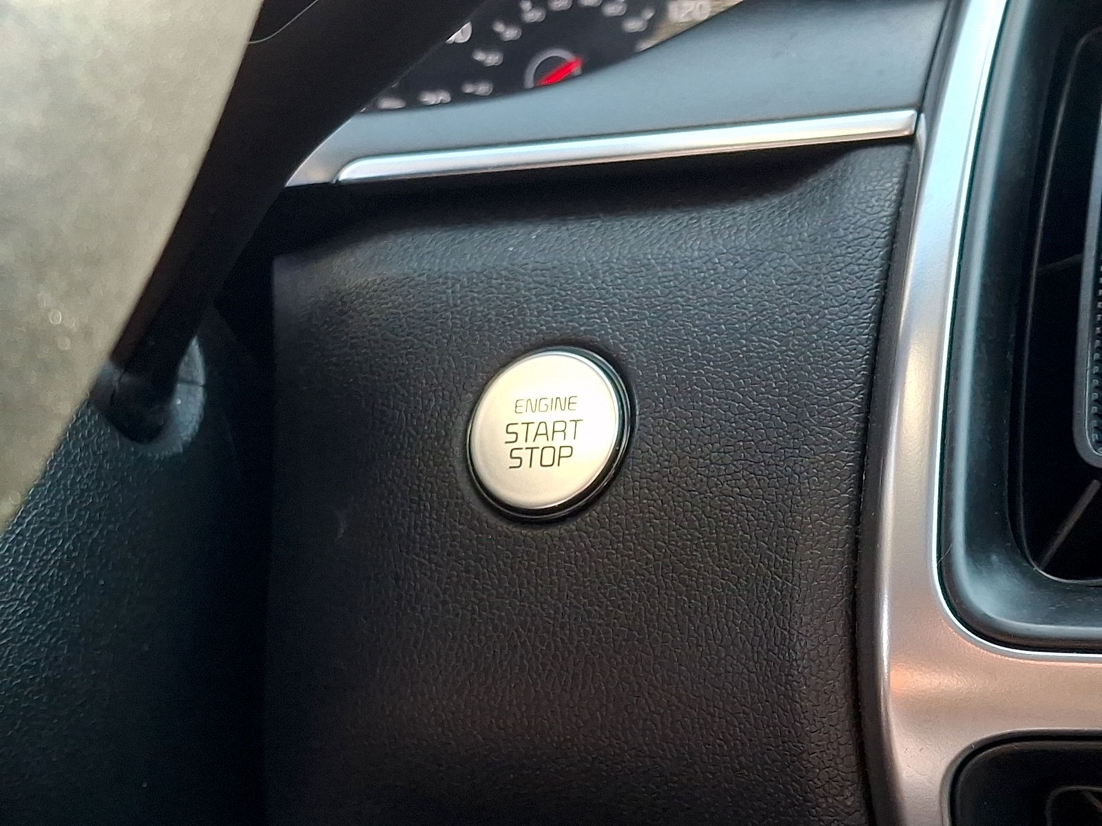 Used 2023 Kia Sorento SUV
