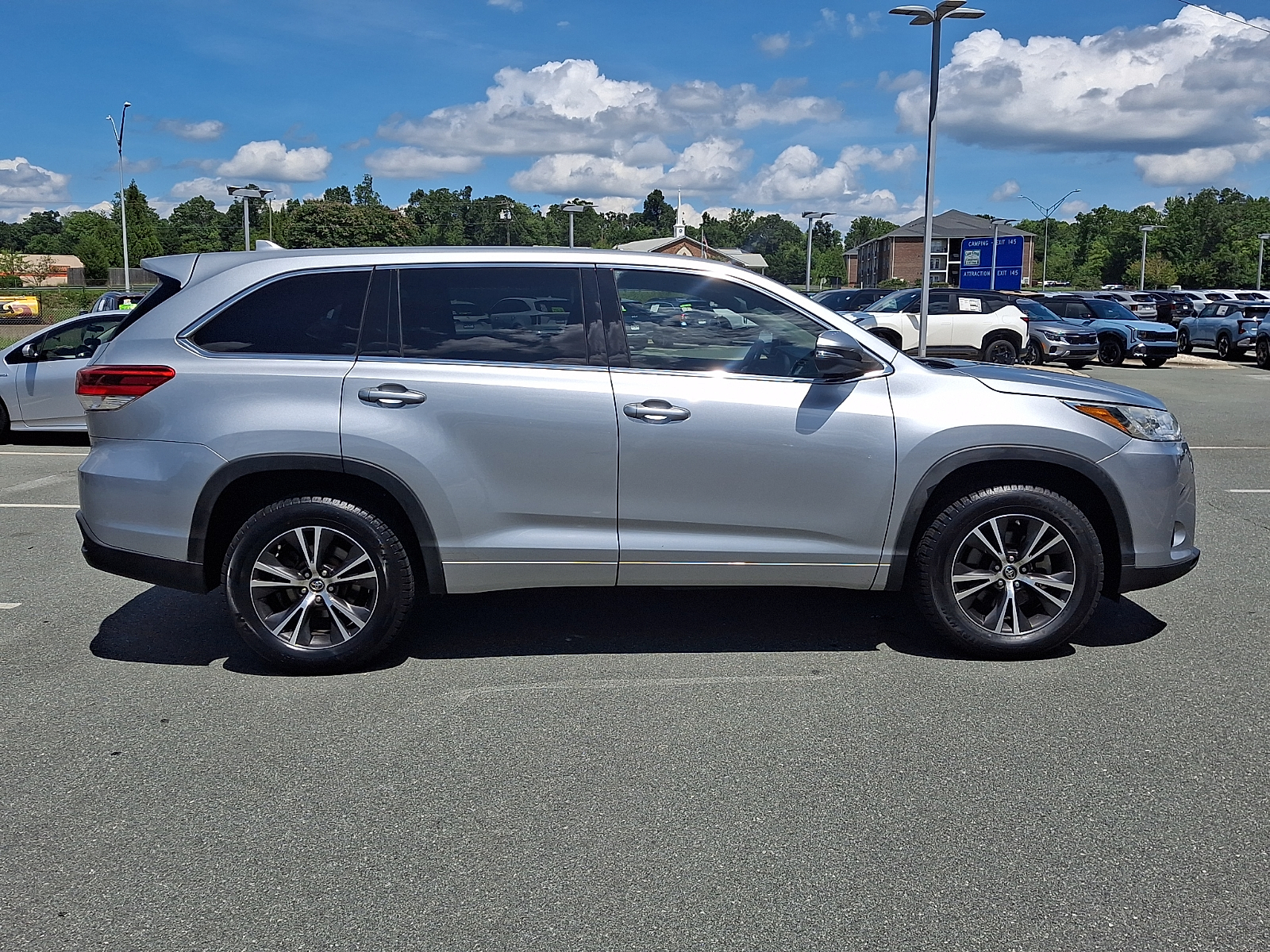 Used 2017 Toyota Highlander SUV