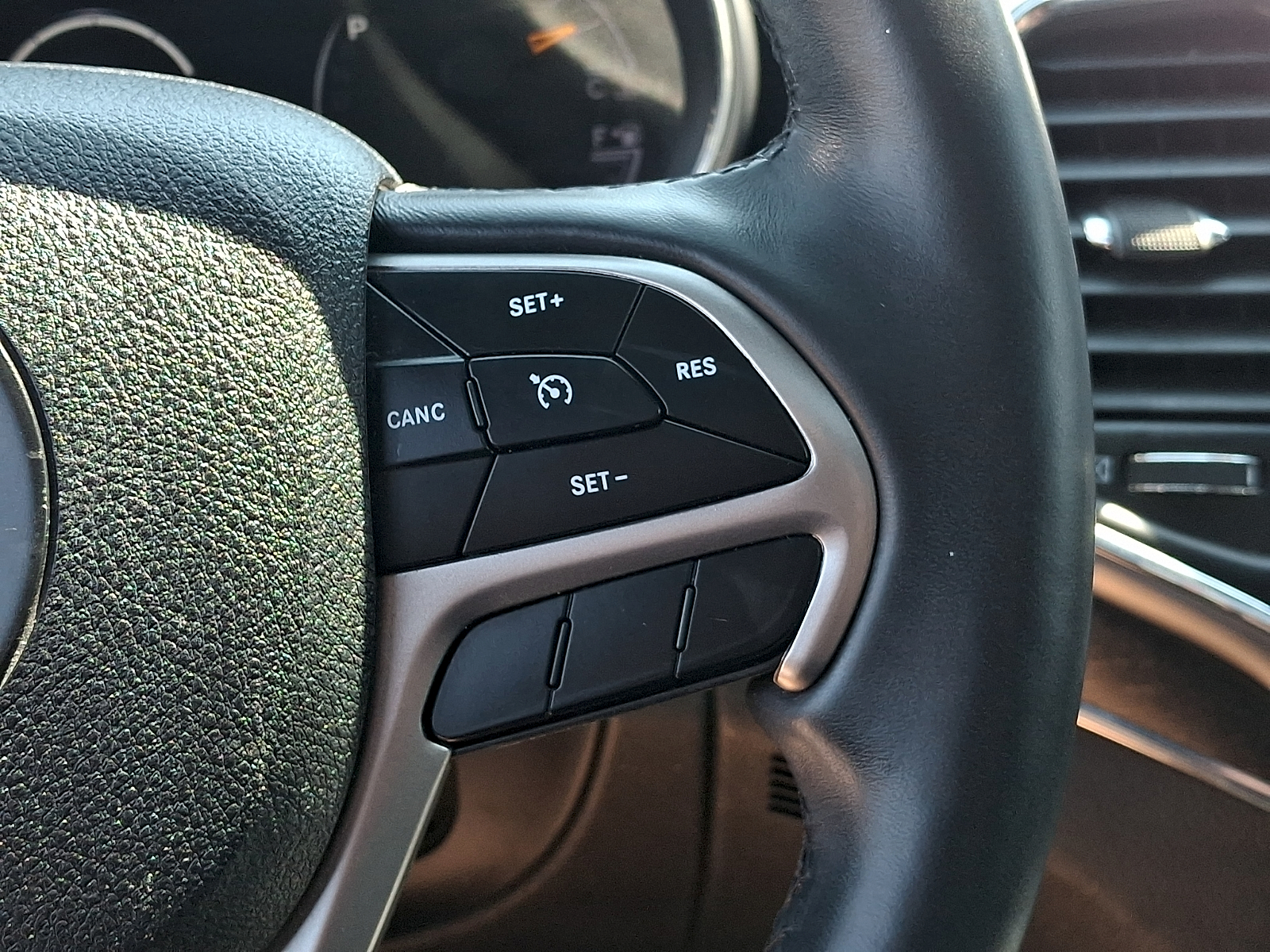 Used 2018 Jeep Grand Cherokee SUV