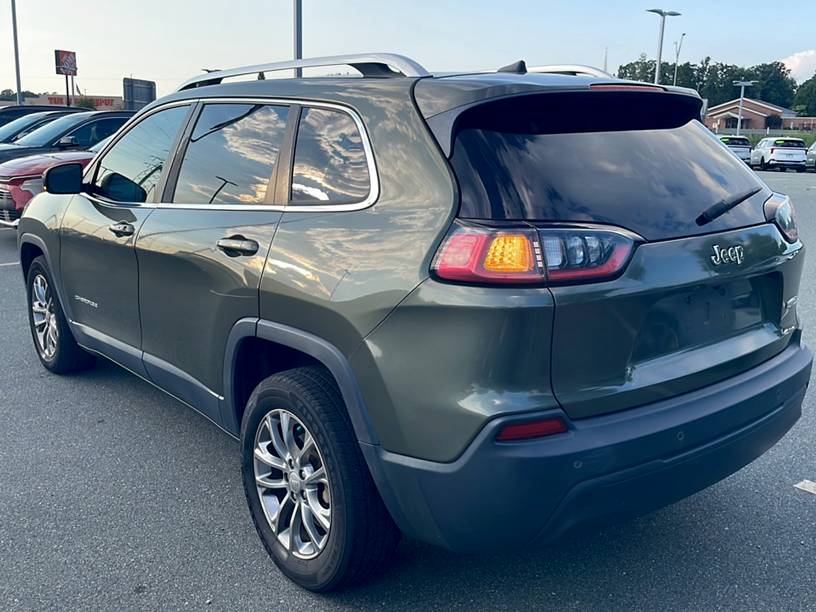 Used 2019 Jeep Cherokee SUV