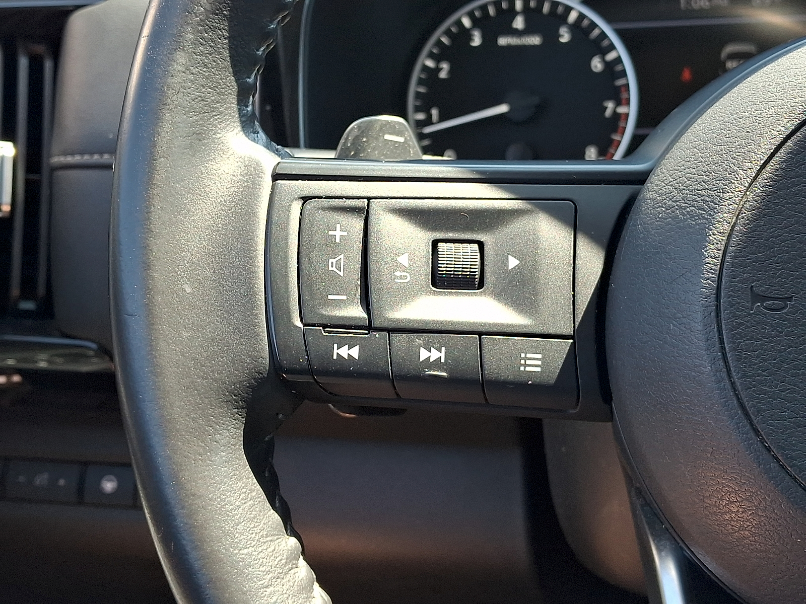 Used 2024 Nissan Pathfinder SUV
