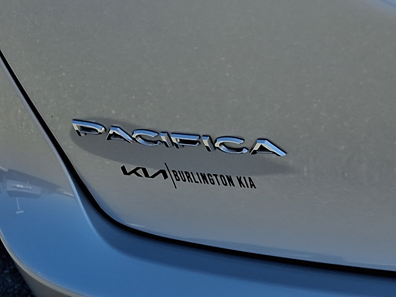 Used 2024 Chrysler Pacifica Van