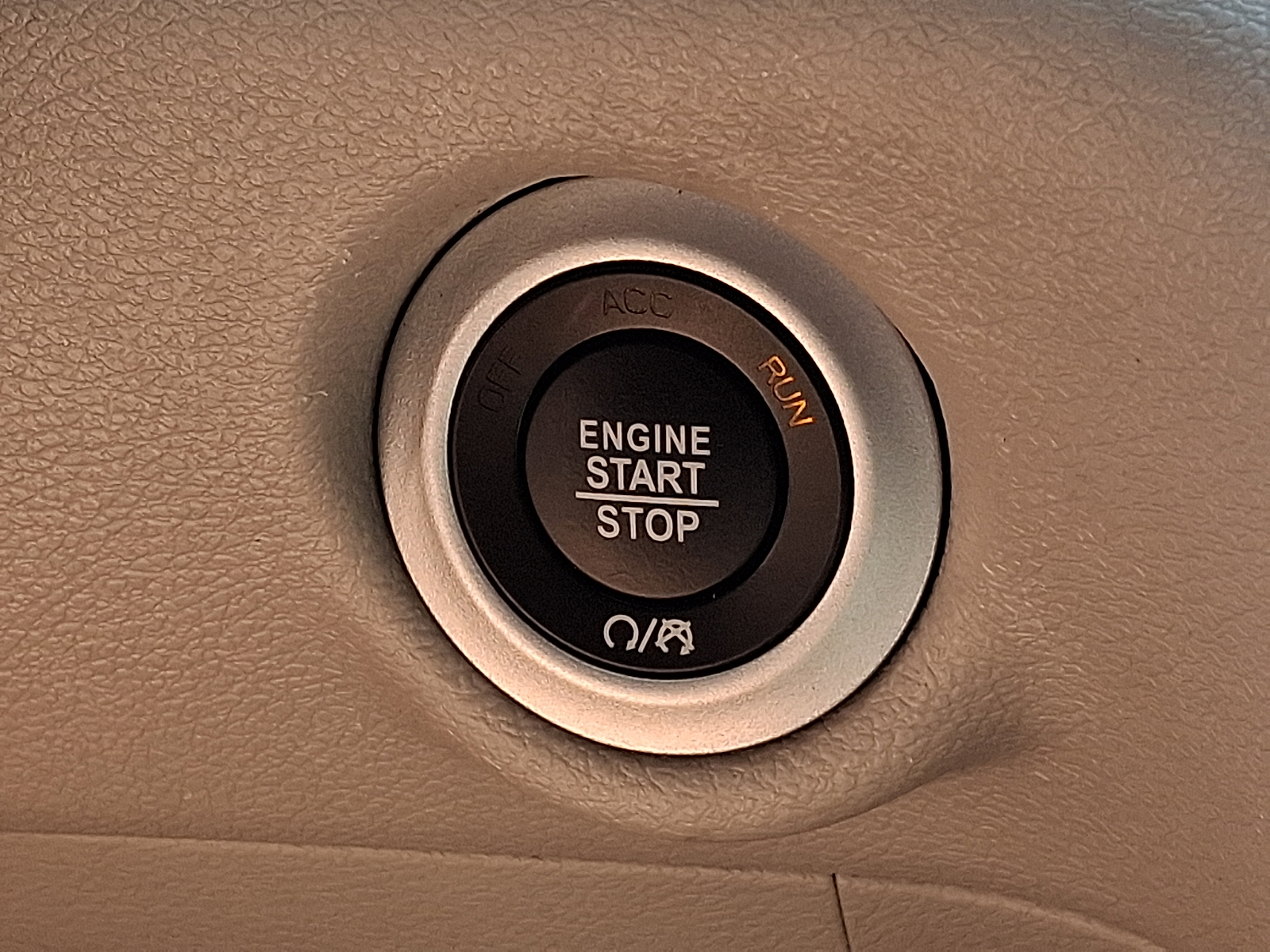 Used 2024 Chrysler Pacifica Van