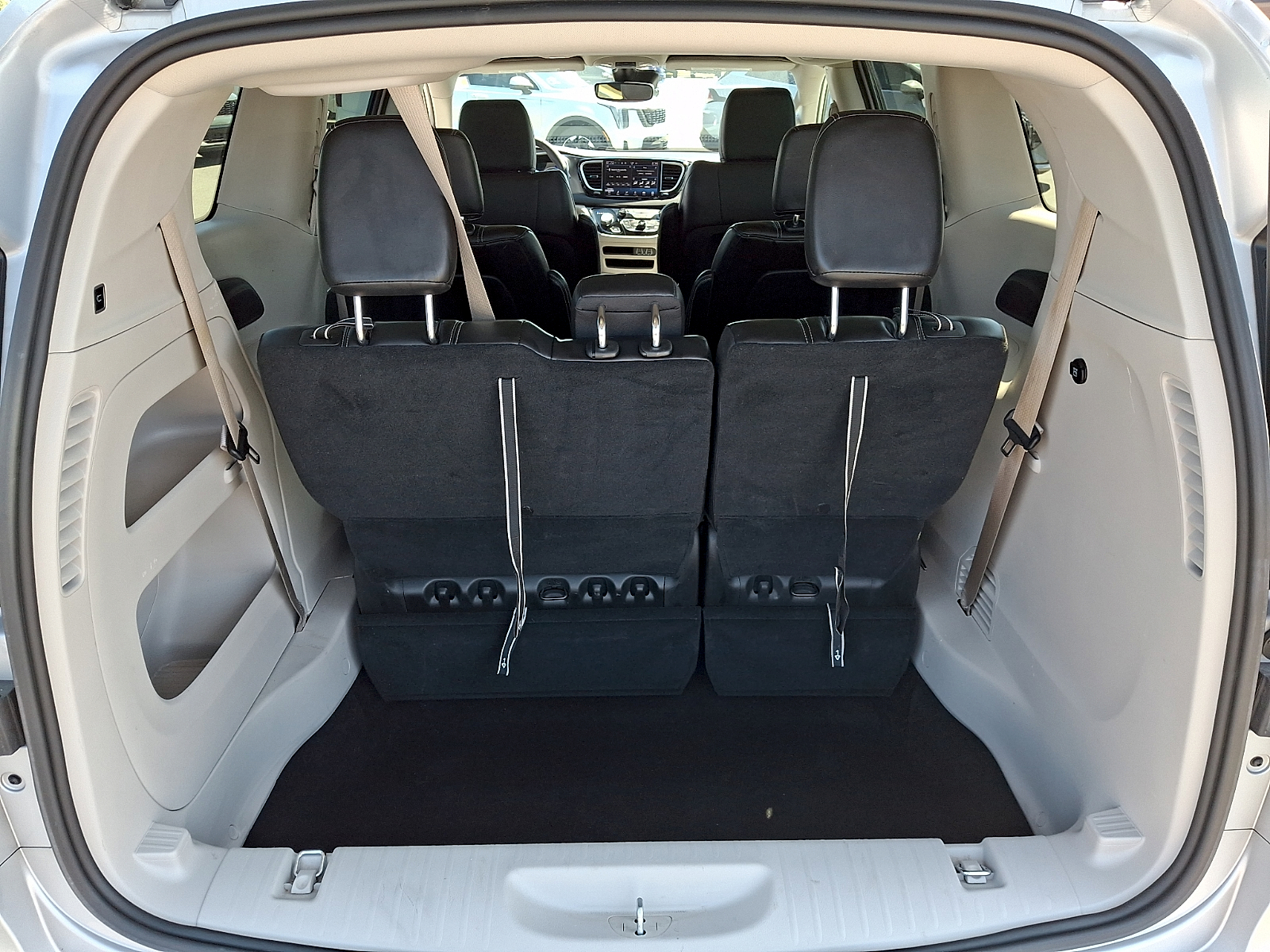 Used 2024 Chrysler Pacifica Van