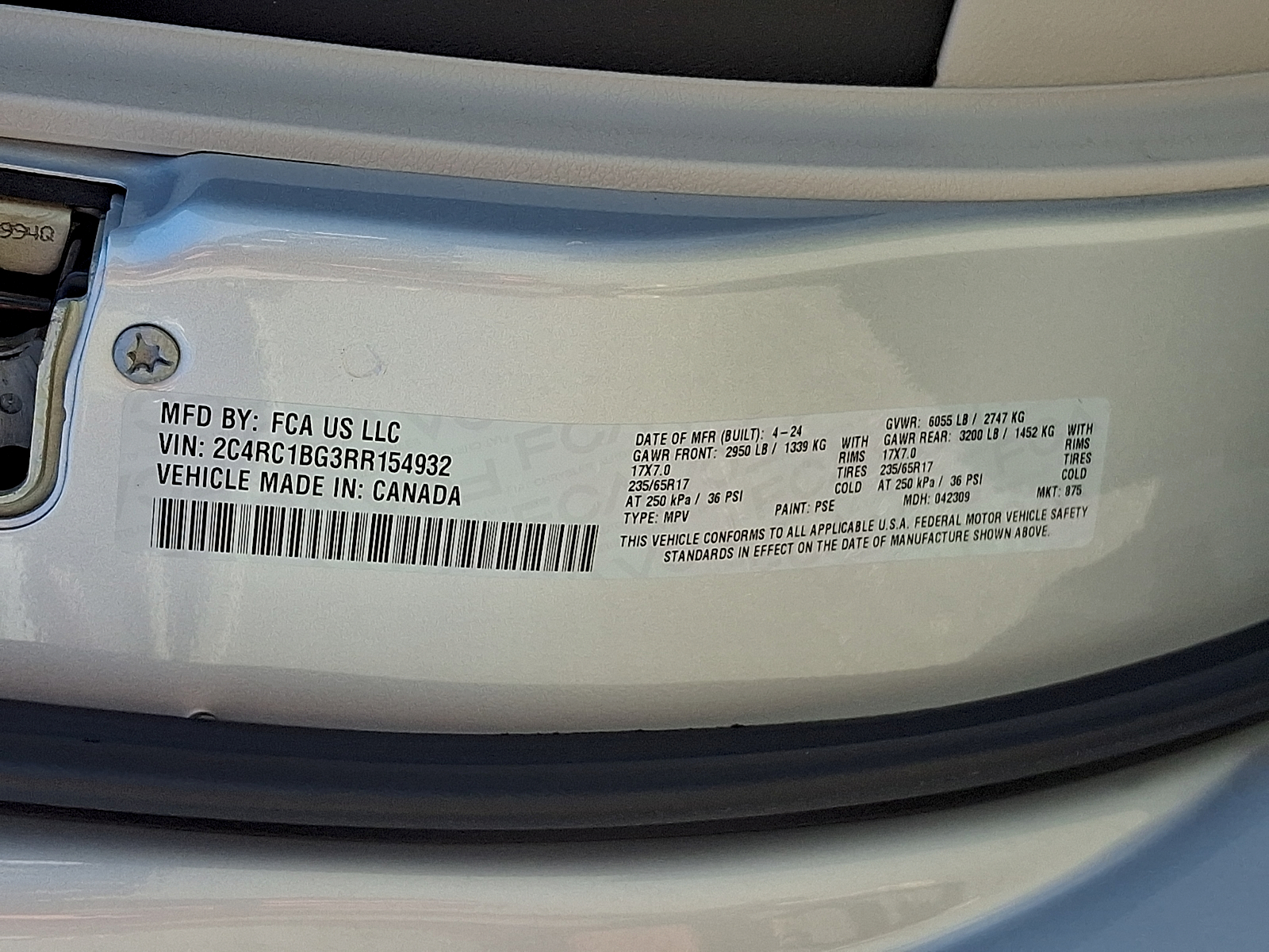Used 2024 Chrysler Pacifica Van