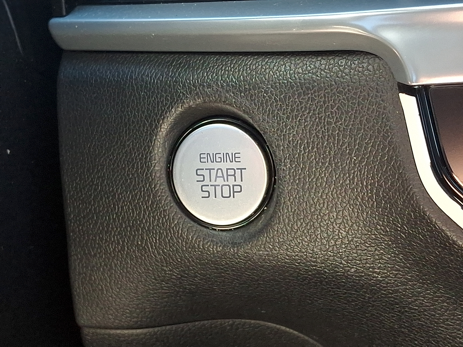 Used 2025 Kia Sorento Hybrid SUV