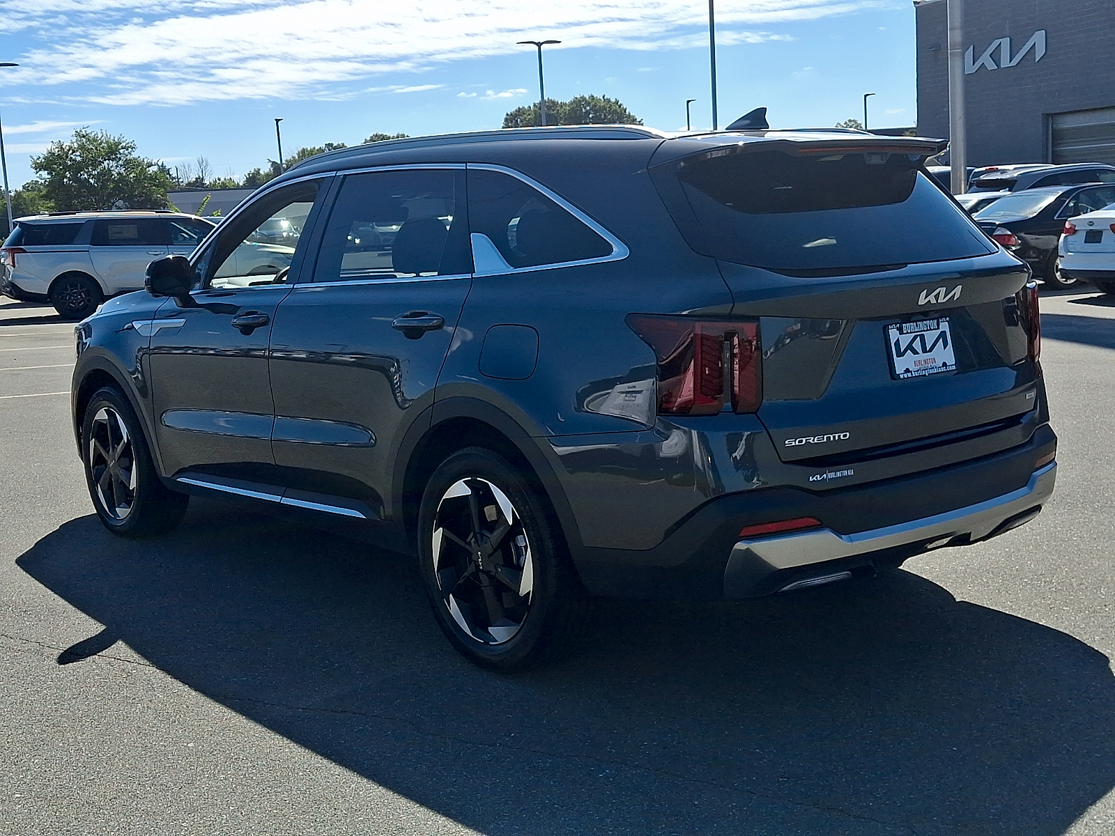 Used 2025 Kia Sorento Hybrid SUV