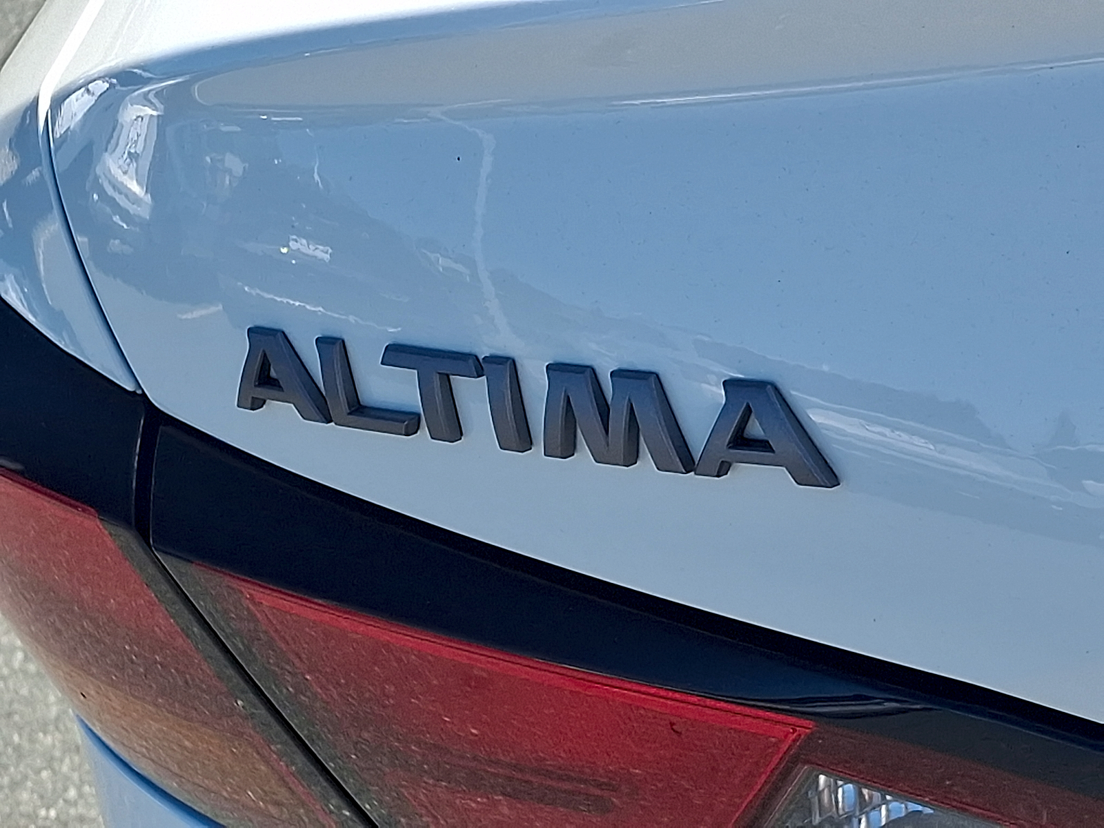 Used 2025 Nissan Altima Sedan