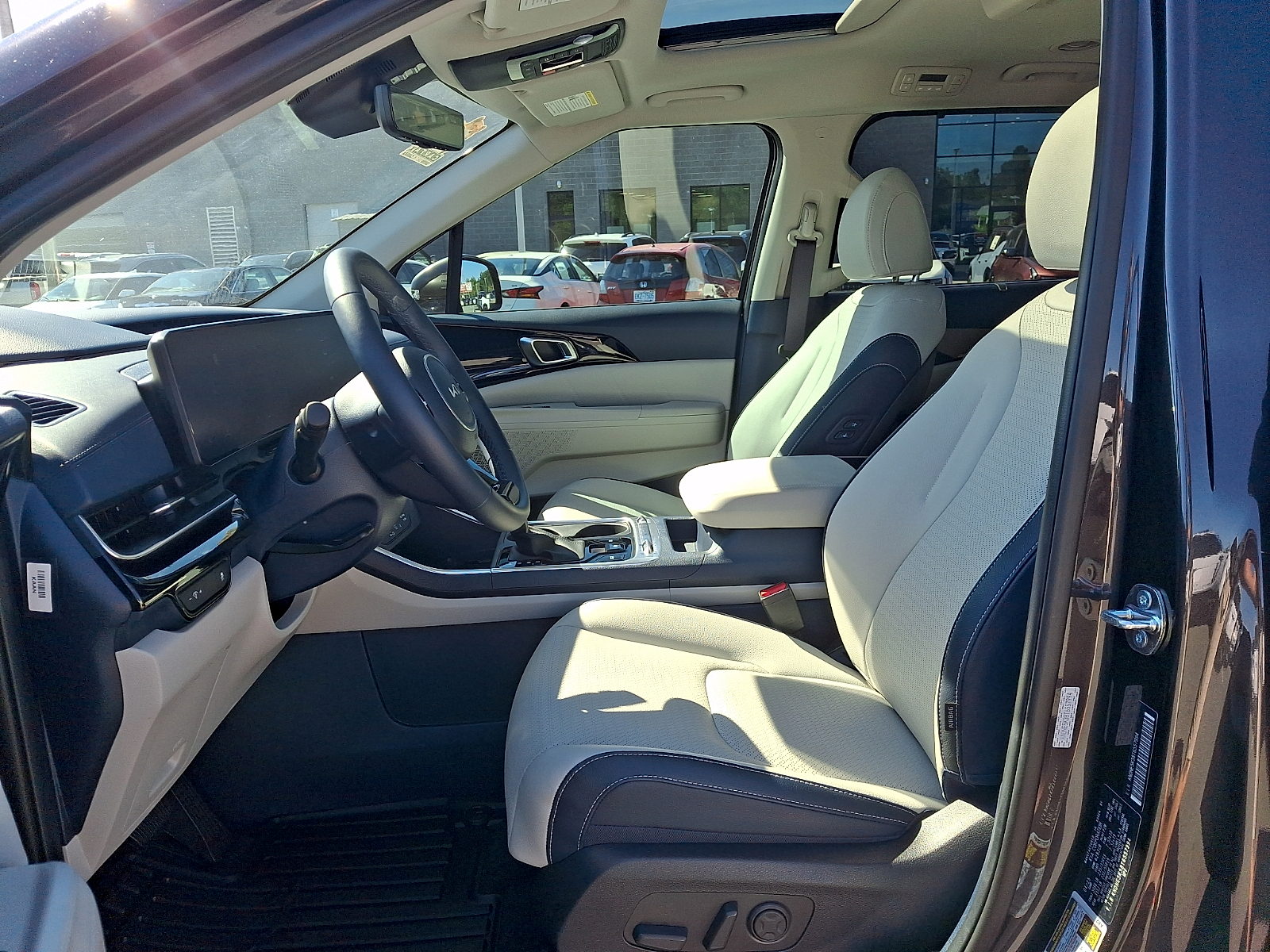 Used 2026 Kia Carnival Van