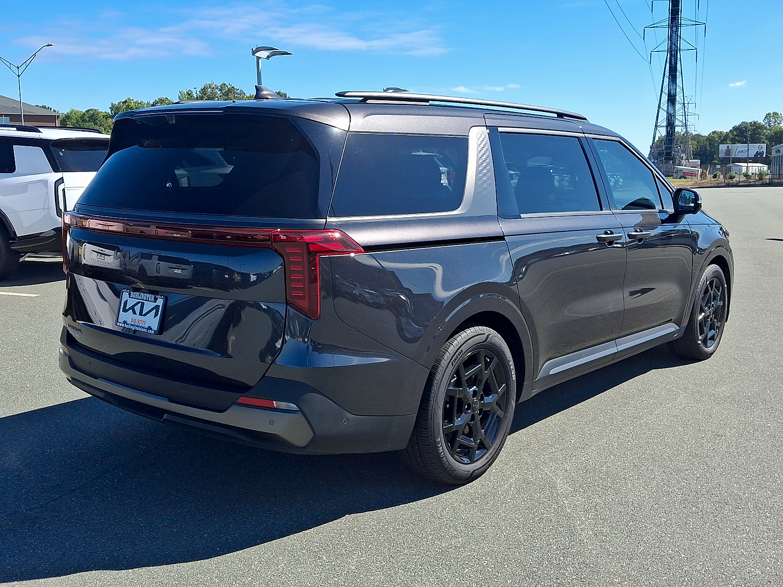 Used 2026 Kia Carnival Van
