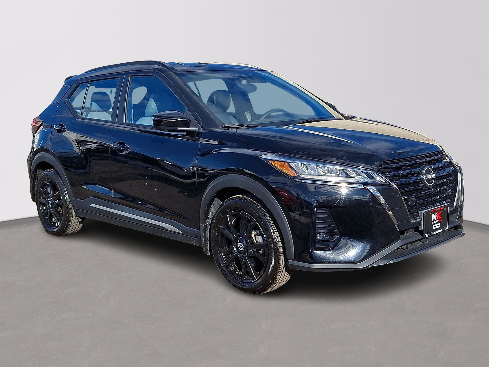 2022 Nissan Kicks SR FWD