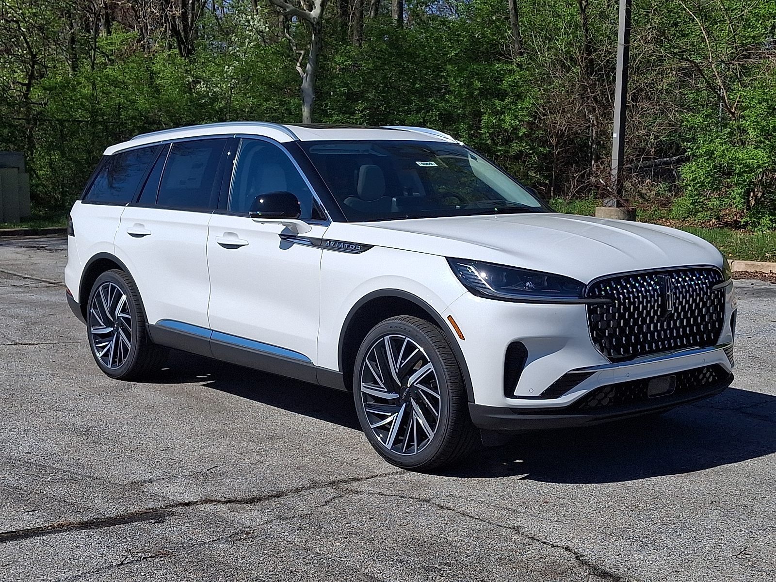 Pristine White Metallic Tri-Coat - AZ 2026 Lincoln Aviator Reserve AWD SUV / Crossover All-Wheel Drive Automatic