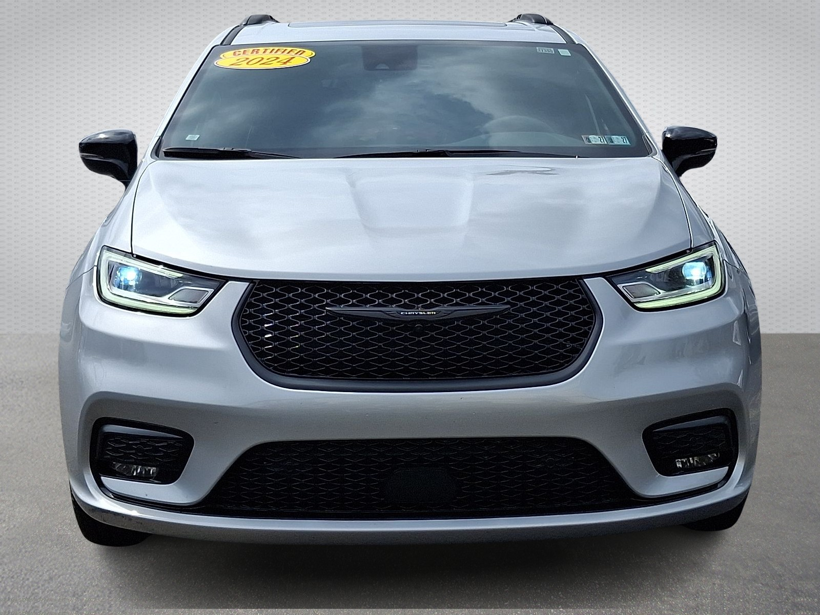 View vehicle photo 2