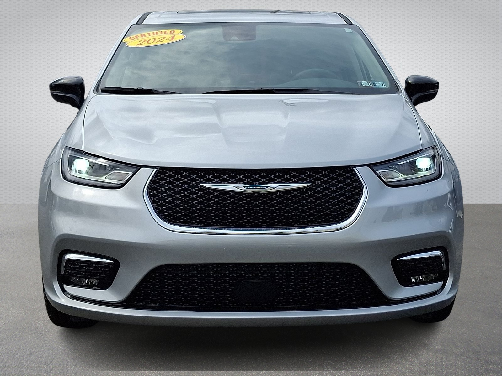 View vehicle photo 2