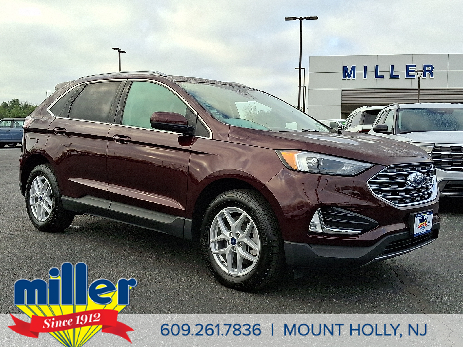 Red (Burgundy Velvet Metallic Tinted Clearcoat) 2022 Ford Edge SEL AWD SUV / Crossover All-Wheel Drive Automatic
