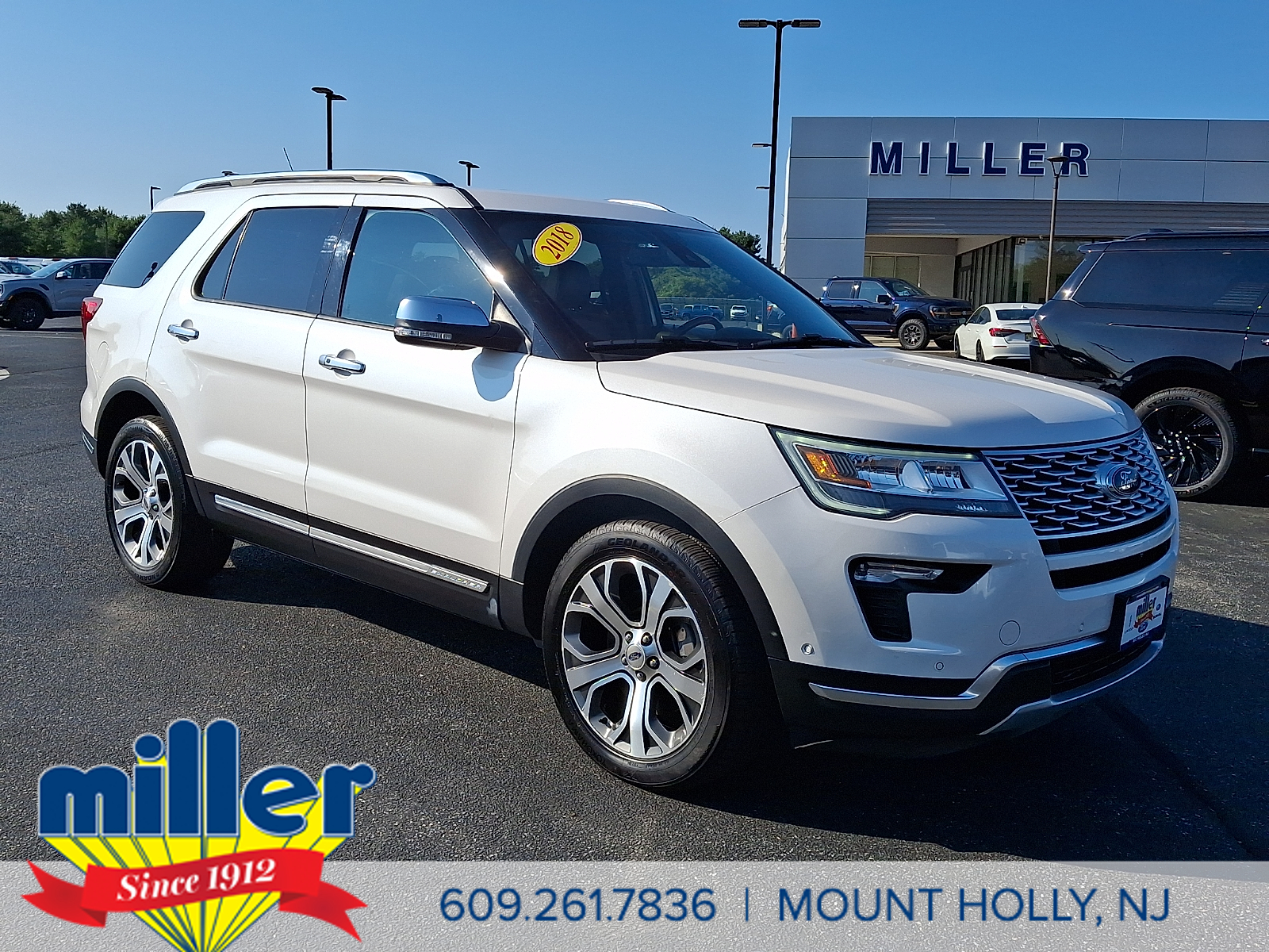 White Platinum Clearcoat Metallic 2018 Ford Explorer SUV / Crossover All-Wheel Drive Automatic