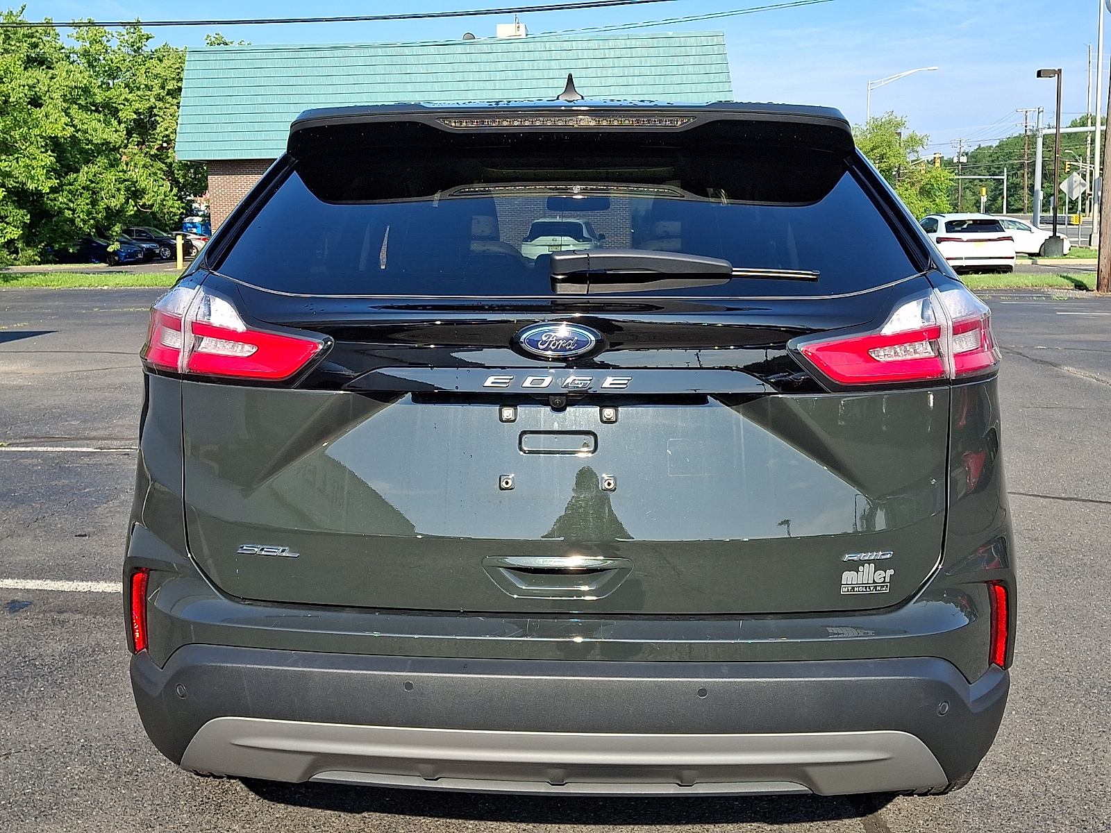 View vehicle photo 5