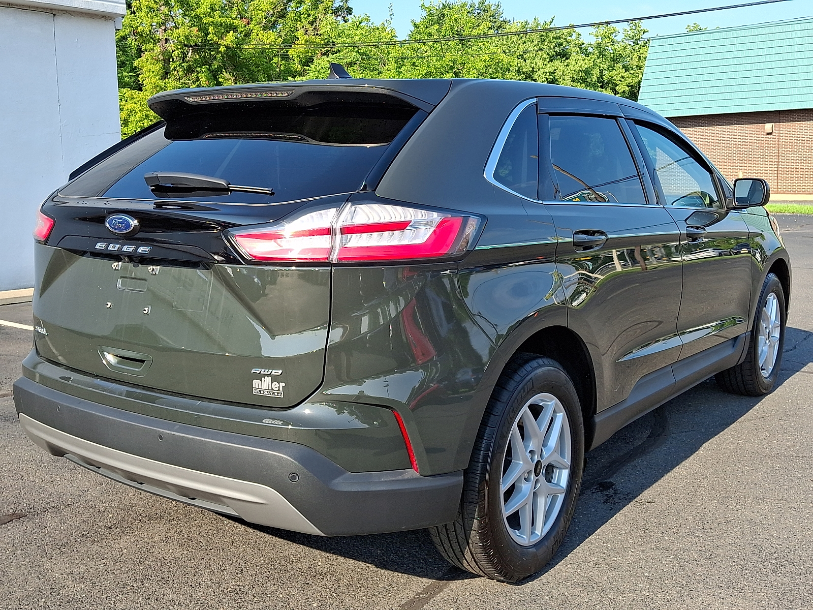 View vehicle photo 6