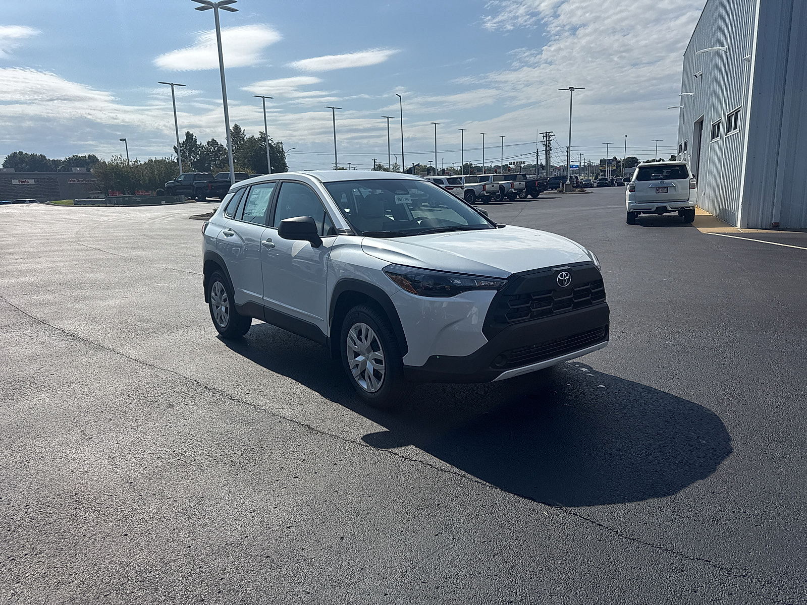 Wind Chill Pearl - 089 2026 Toyota Corolla Cross SUV / Crossover All-Wheel Drive Automatic