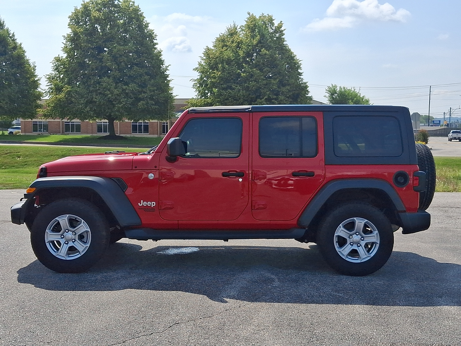 Used 2018 Jeep Wrangler Unlimited SUV