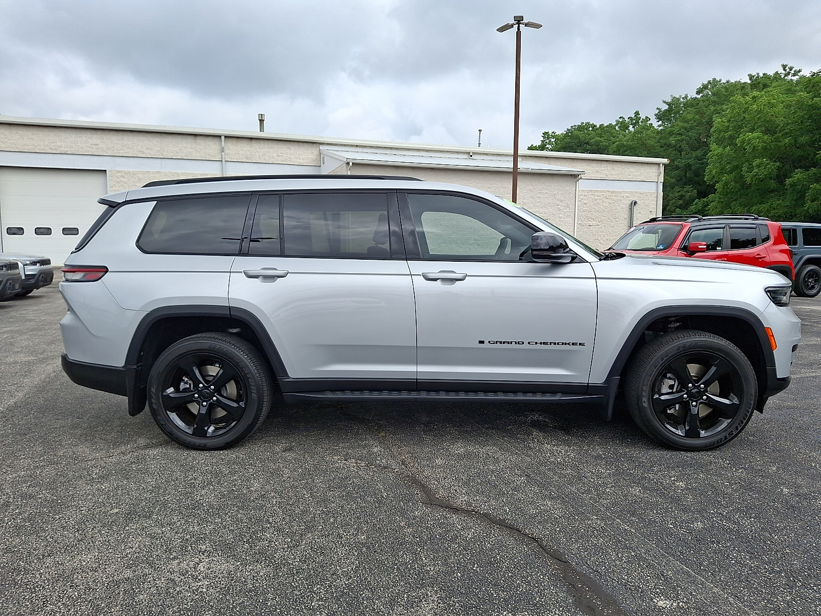 Used 2024 Jeep Grand Cherokee L SUV