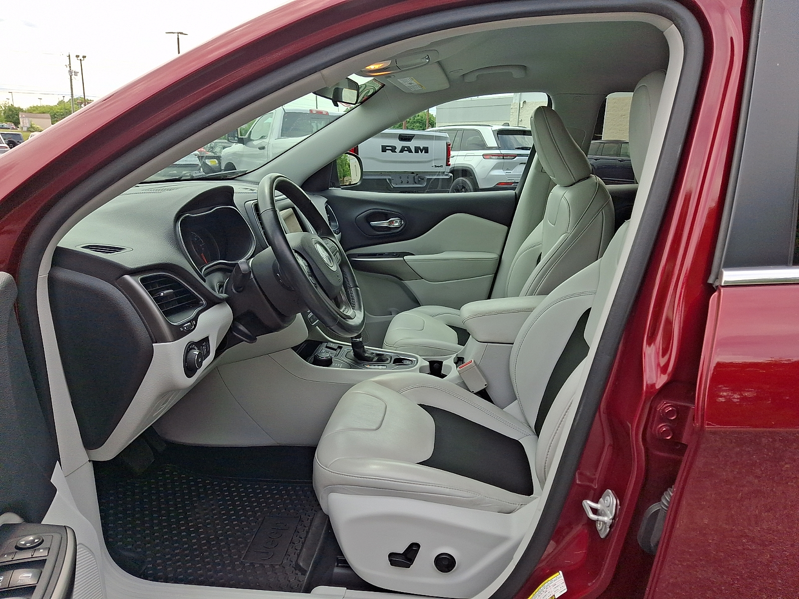 Used 2020 Jeep Cherokee SUV