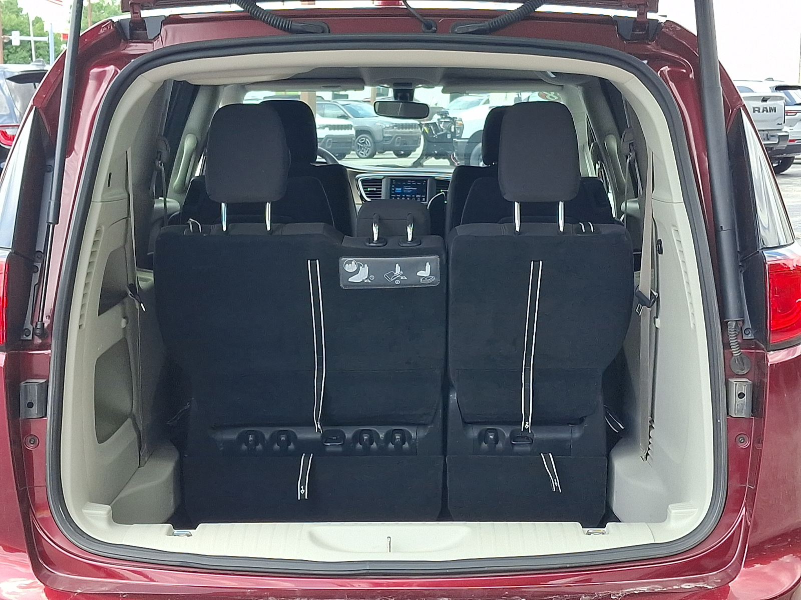 Used 2018 Chrysler Pacifica Van