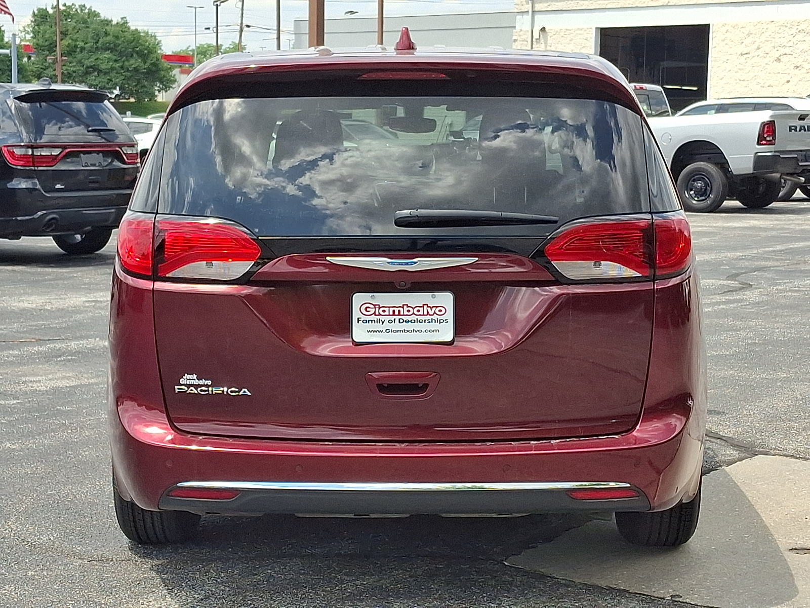 Used 2018 Chrysler Pacifica Van