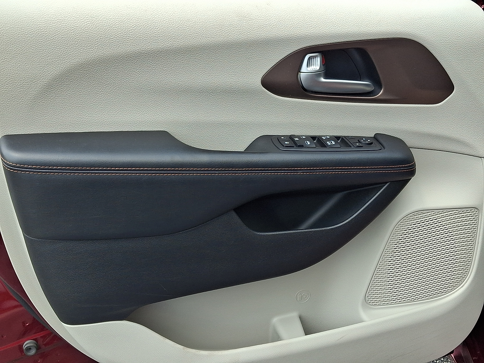 Used 2018 Chrysler Pacifica Van