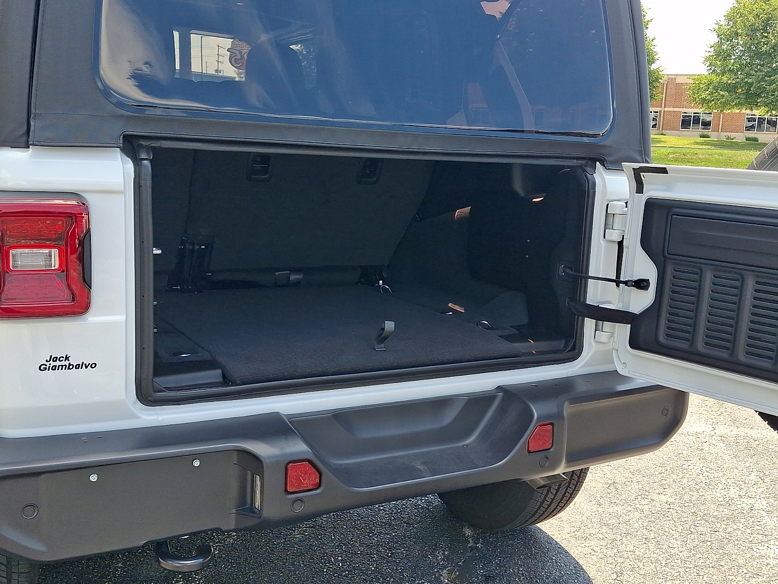 Used 2025 Jeep Wrangler SUV