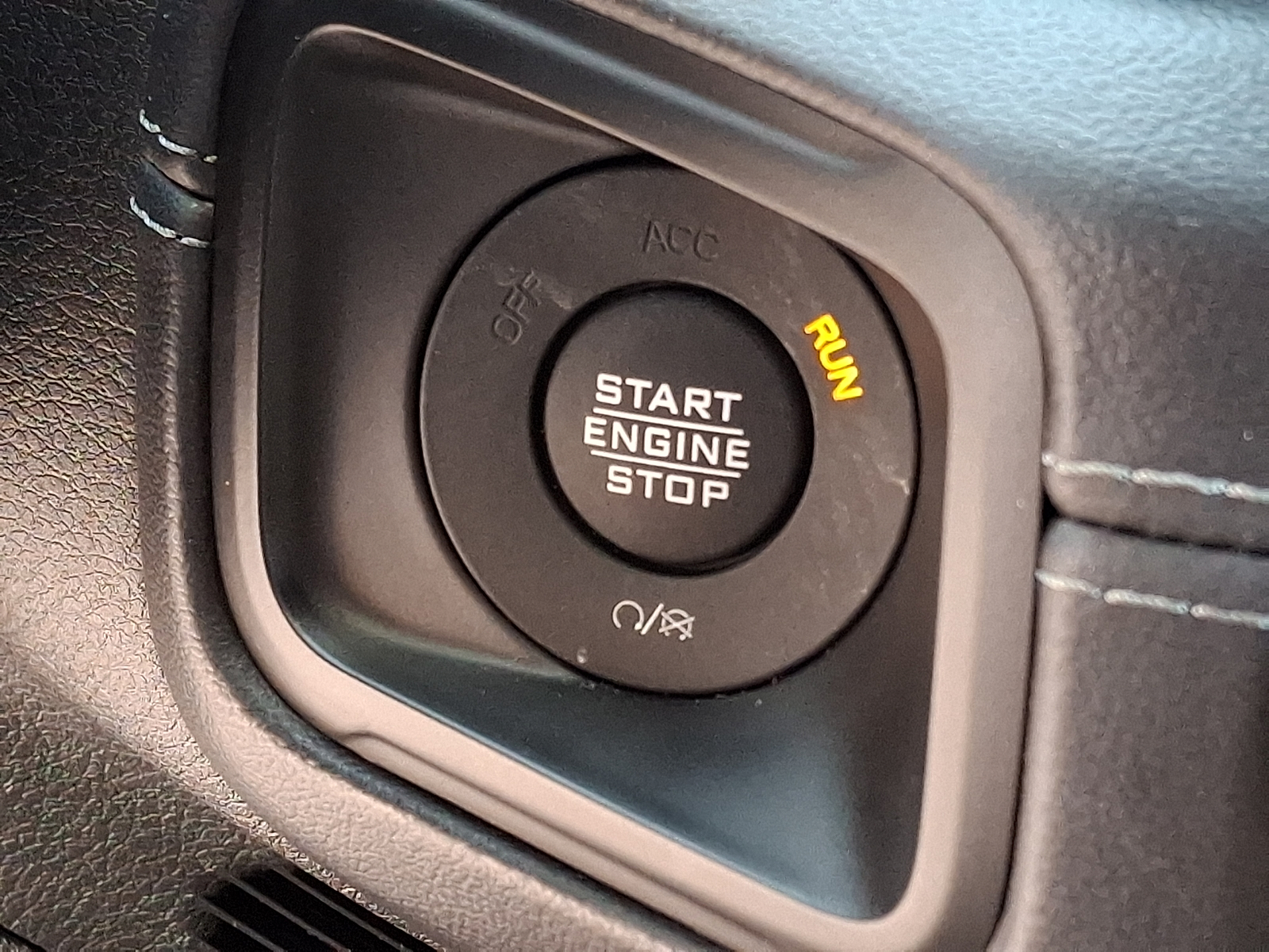 Used 2025 Jeep Wrangler SUV