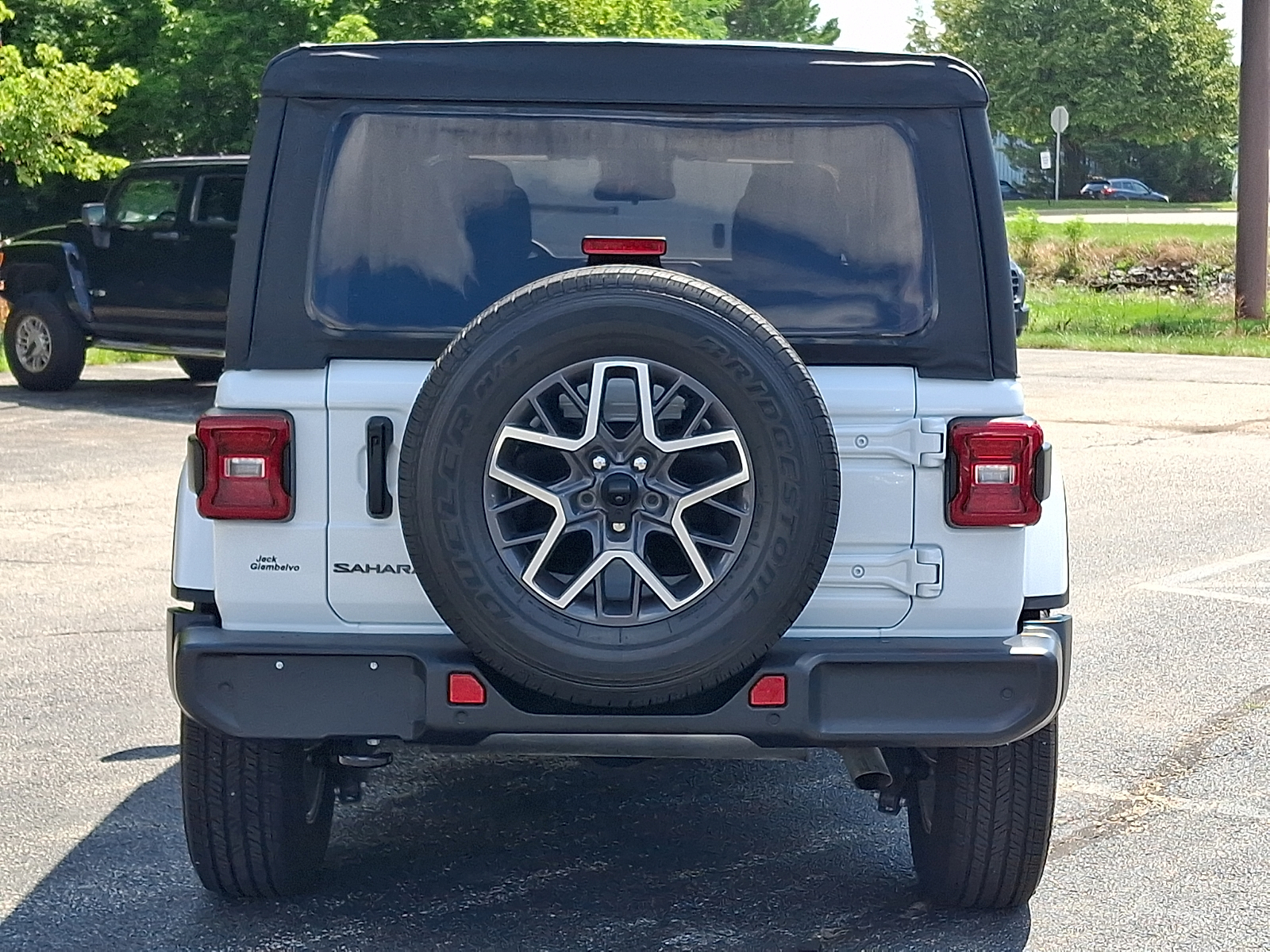 Used 2025 Jeep Wrangler SUV