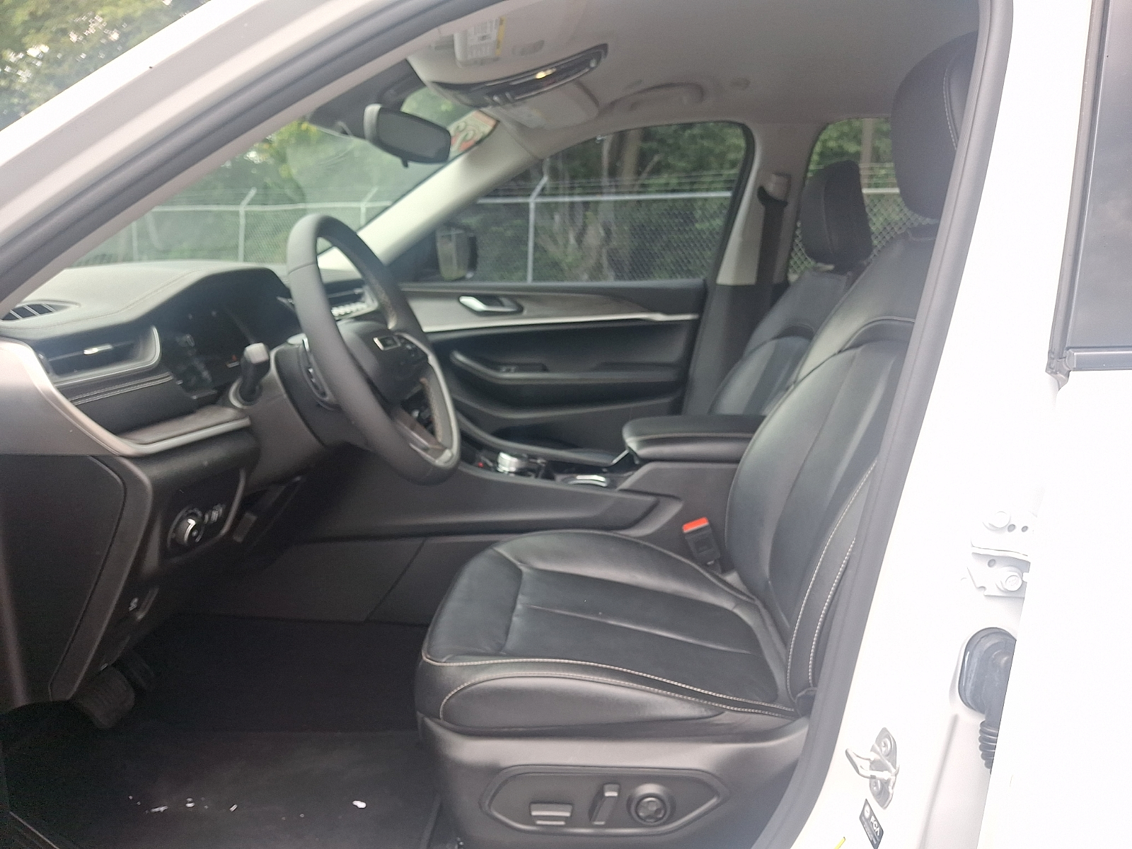 Used 2023 Jeep Grand Cherokee L SUV